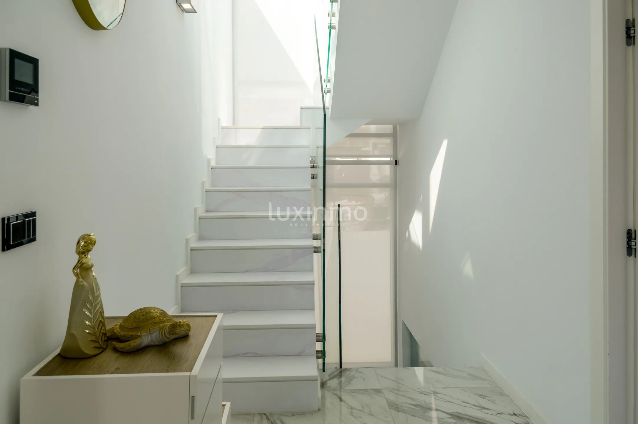 Luxueuse maison indépendante de 5 chambres avec vue sur la mer et la montagne à Finestrat — photo 34