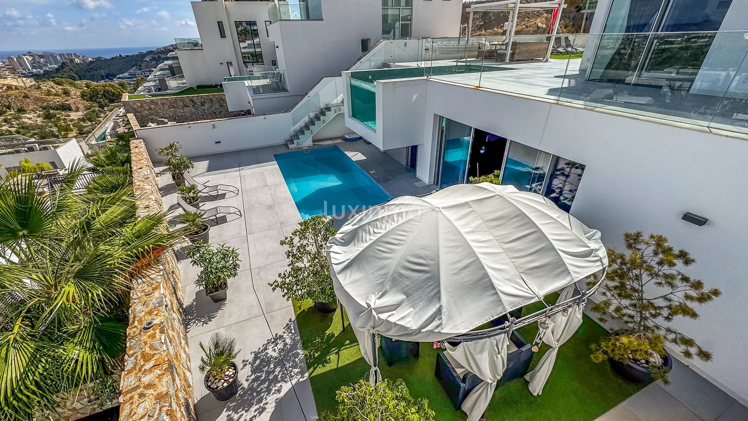 Luxueuse maison indépendante de 5 chambres avec vue sur la mer et la montagne à Finestrat — photo 146