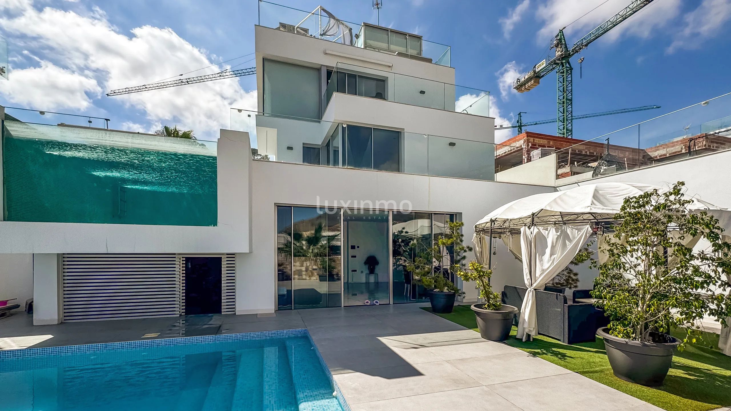 Luxueuse maison indépendante de 5 chambres avec vue sur la mer et la montagne à Finestrat — photo 127