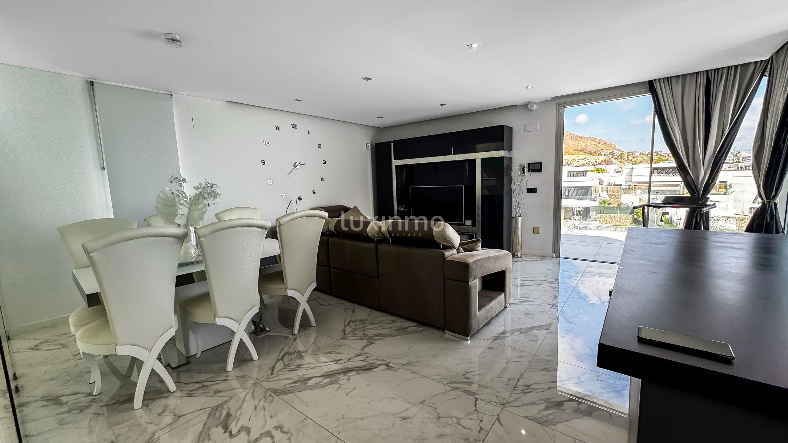 Luxueuse maison indépendante de 5 chambres avec vue sur la mer et la montagne à Finestrat — photo 29