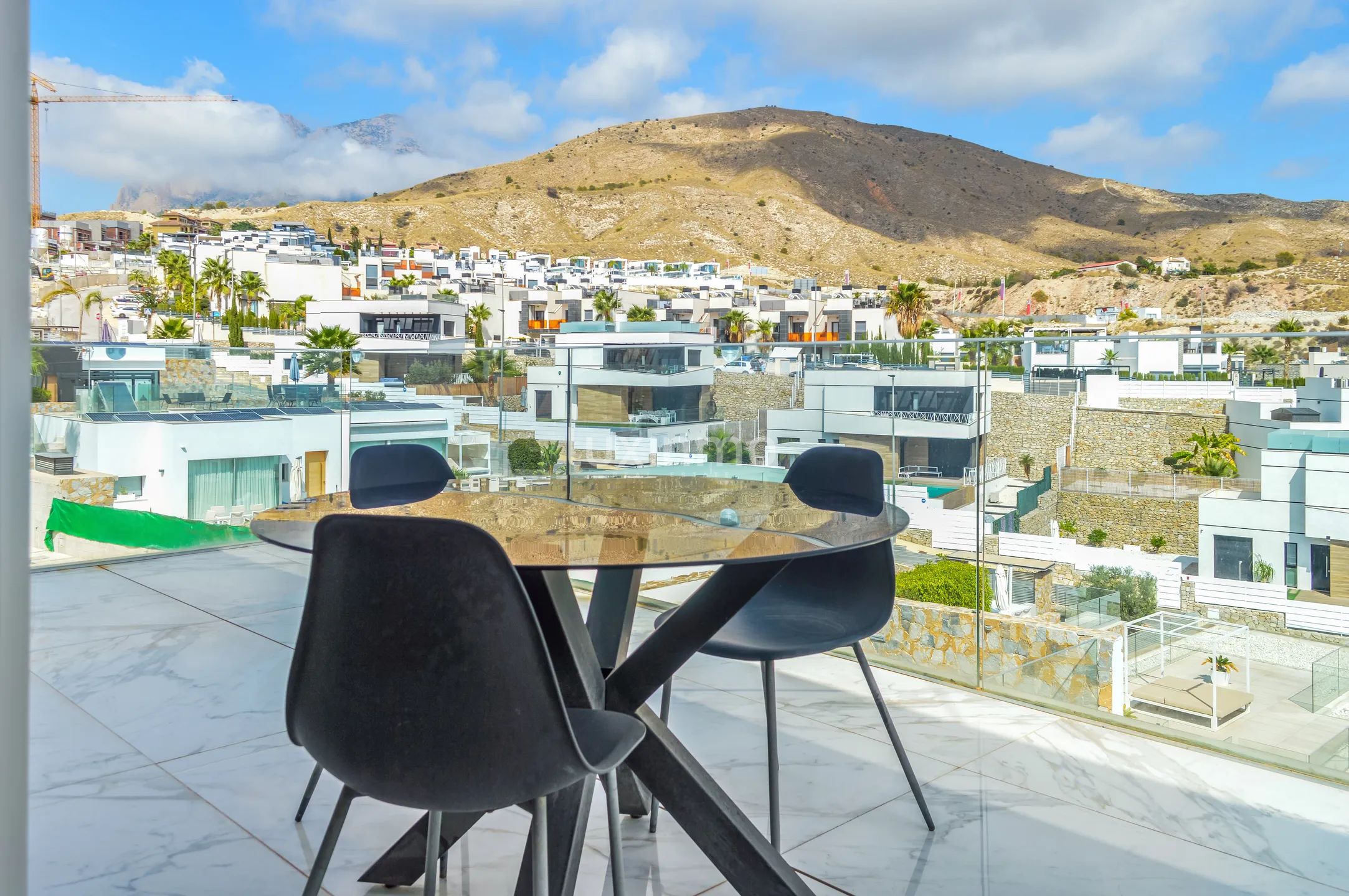 Luxueuse maison indépendante de 5 chambres avec vue sur la mer et la montagne à Finestrat — photo 94