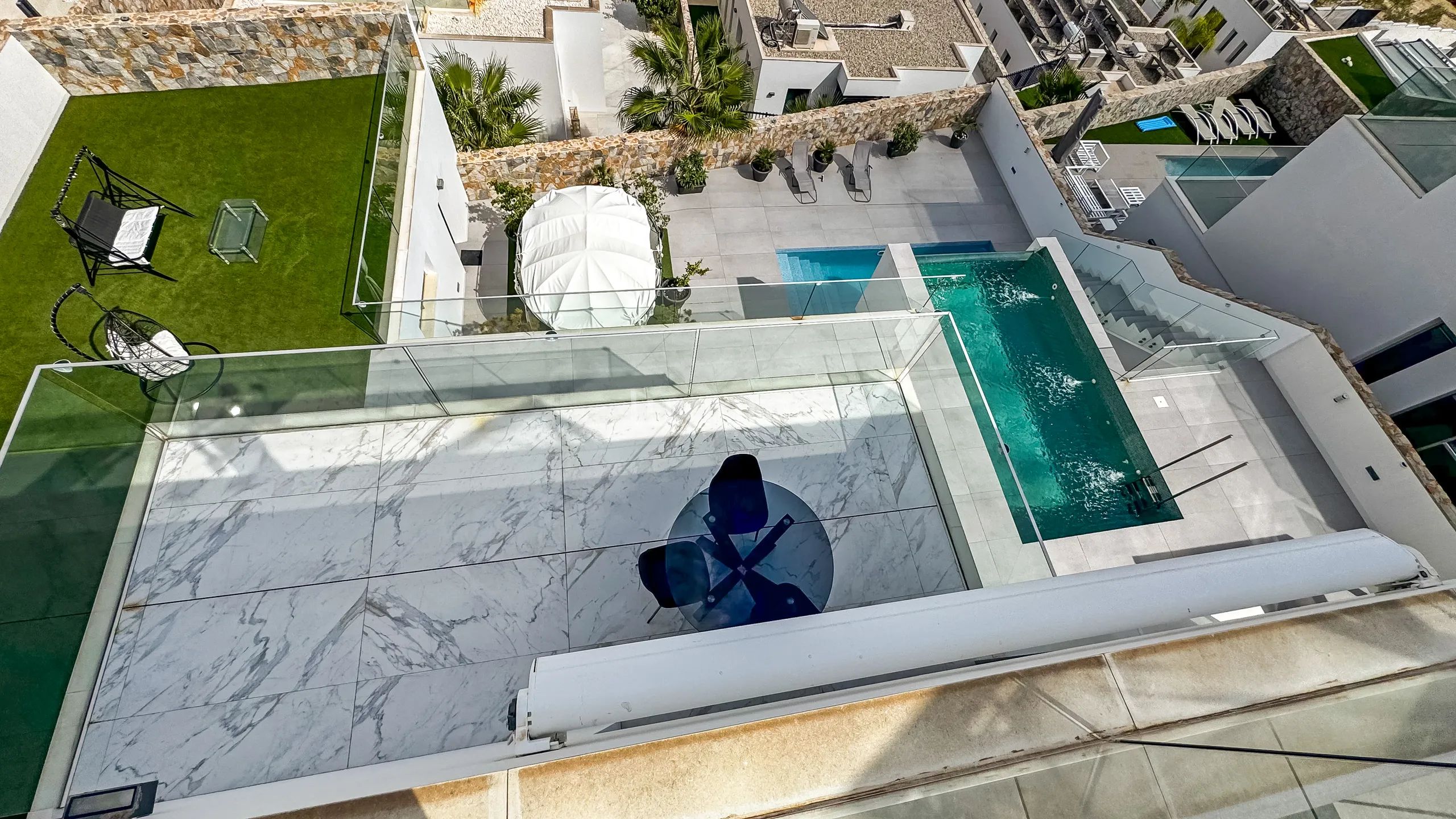 Luxueuse maison indépendante de 5 chambres avec vue sur la mer et la montagne à Finestrat — photo 13