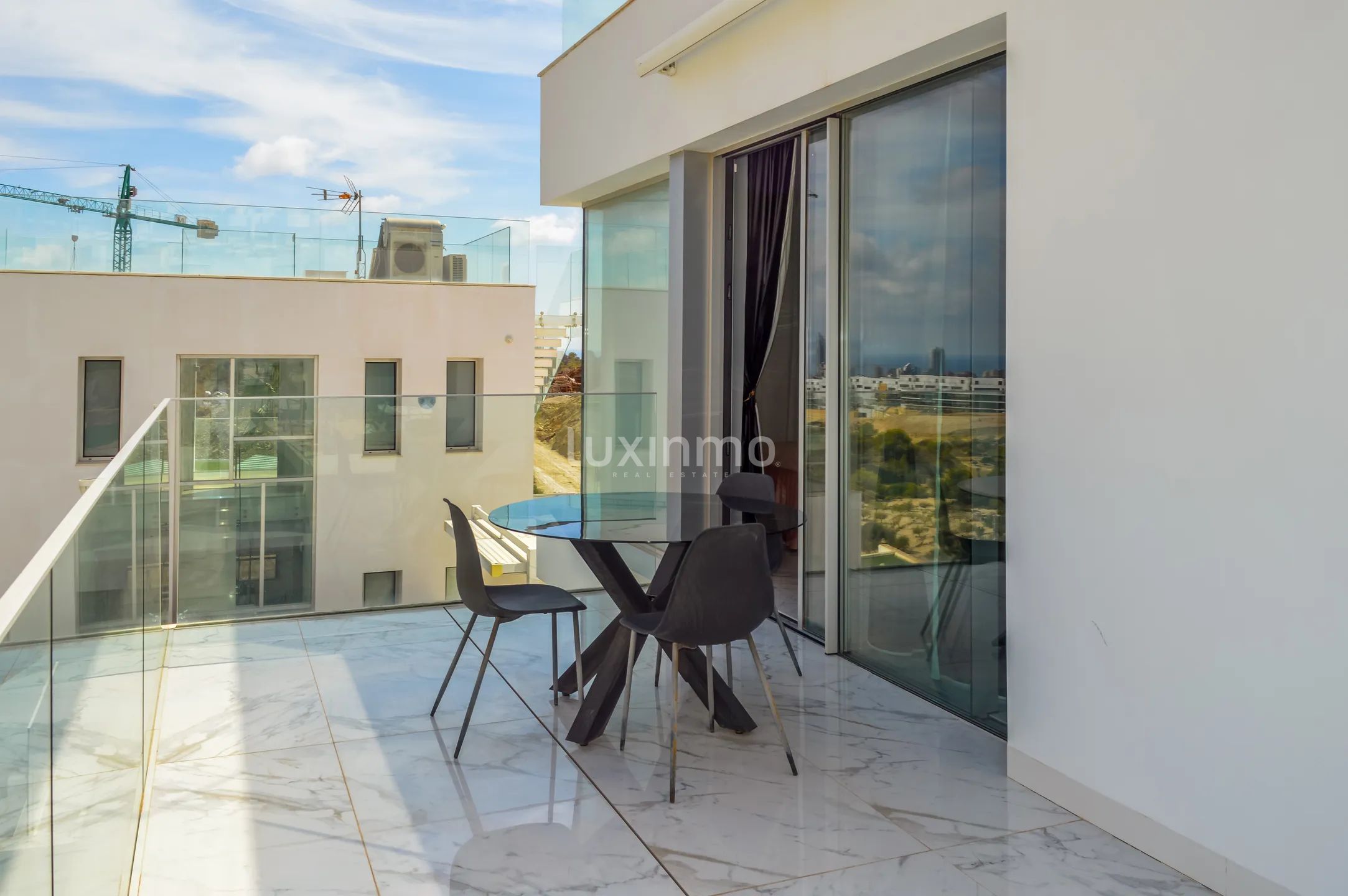 Luxueuse maison indépendante de 5 chambres avec vue sur la mer et la montagne à Finestrat — photo 53