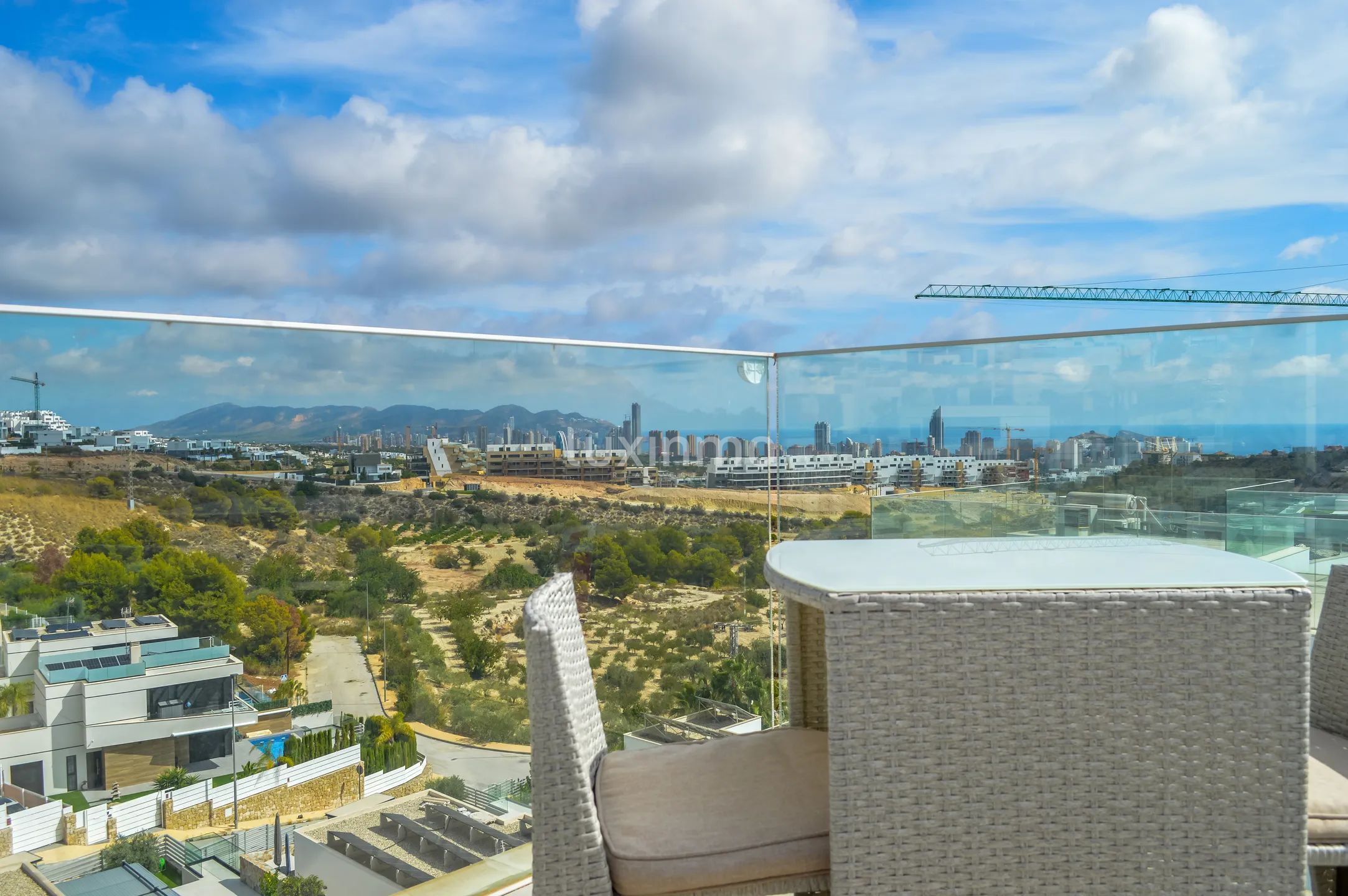 Luxueuse maison indépendante de 5 chambres avec vue sur la mer et la montagne à Finestrat — photo 68