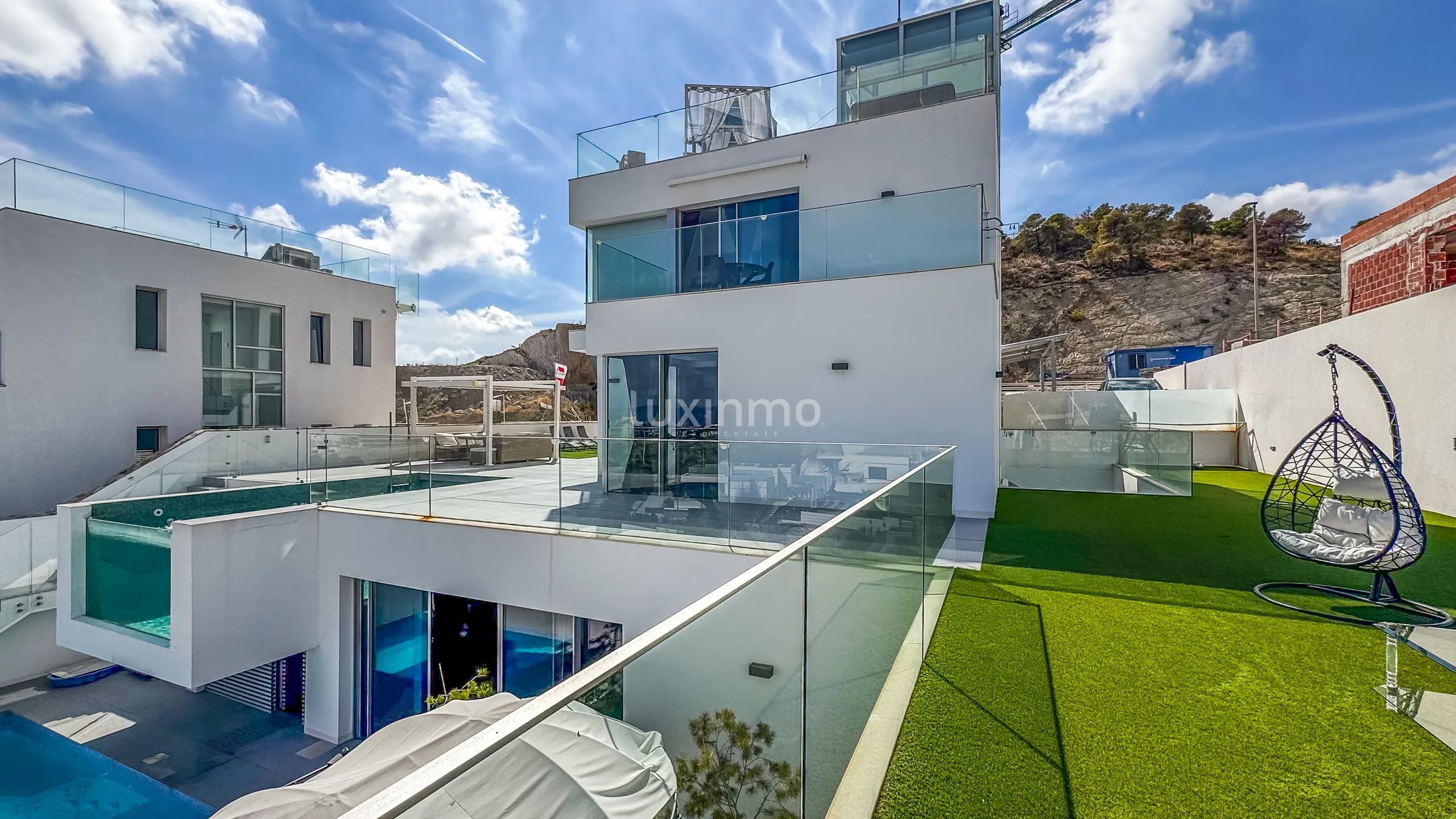 Luxueuse maison indépendante de 5 chambres avec vue sur la mer et la montagne à Finestrat — photo 131