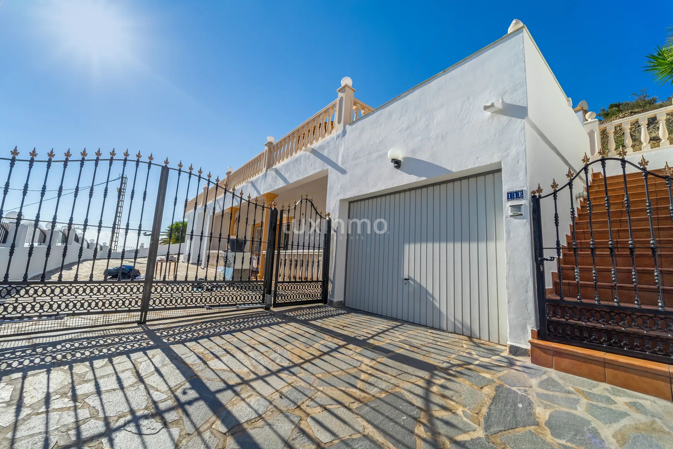 Impressive villa with sea views in Oltamar-Cucarres-Gargasindi, Calpe — photo 28