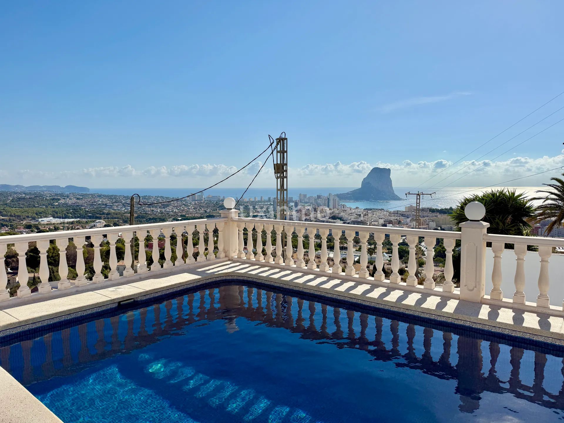 Impressive villa with sea views in Oltamar-Cucarres-Gargasindi, Calpe