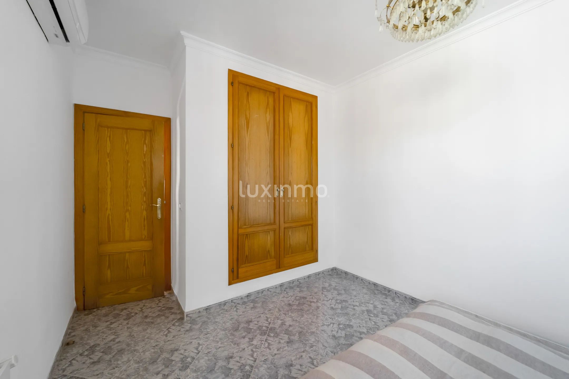 Impressive villa with sea views in Oltamar-Cucarres-Gargasindi, Calpe — photo 12