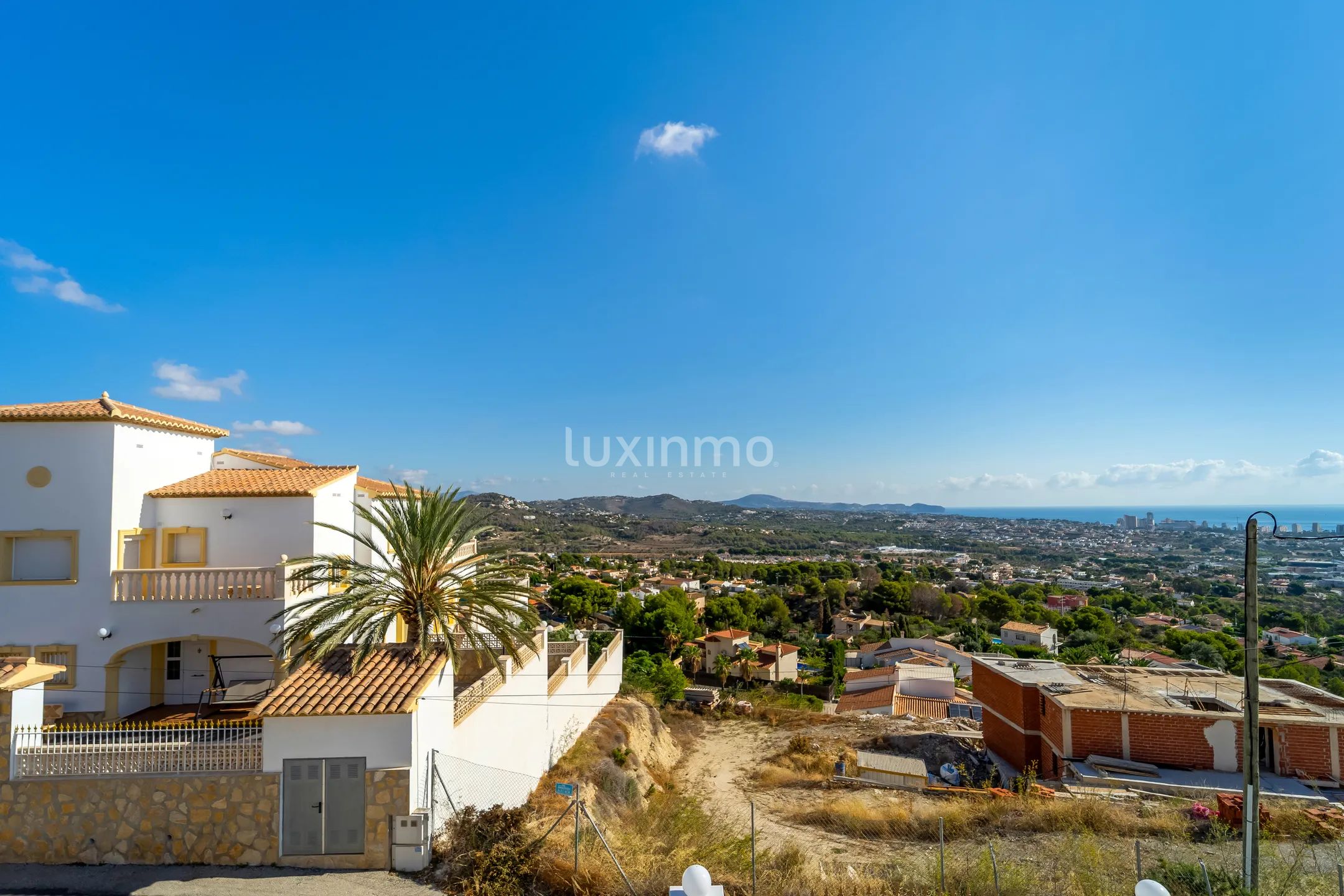 Impressive villa with sea views in Oltamar-Cucarres-Gargasindi, Calpe — photo 31