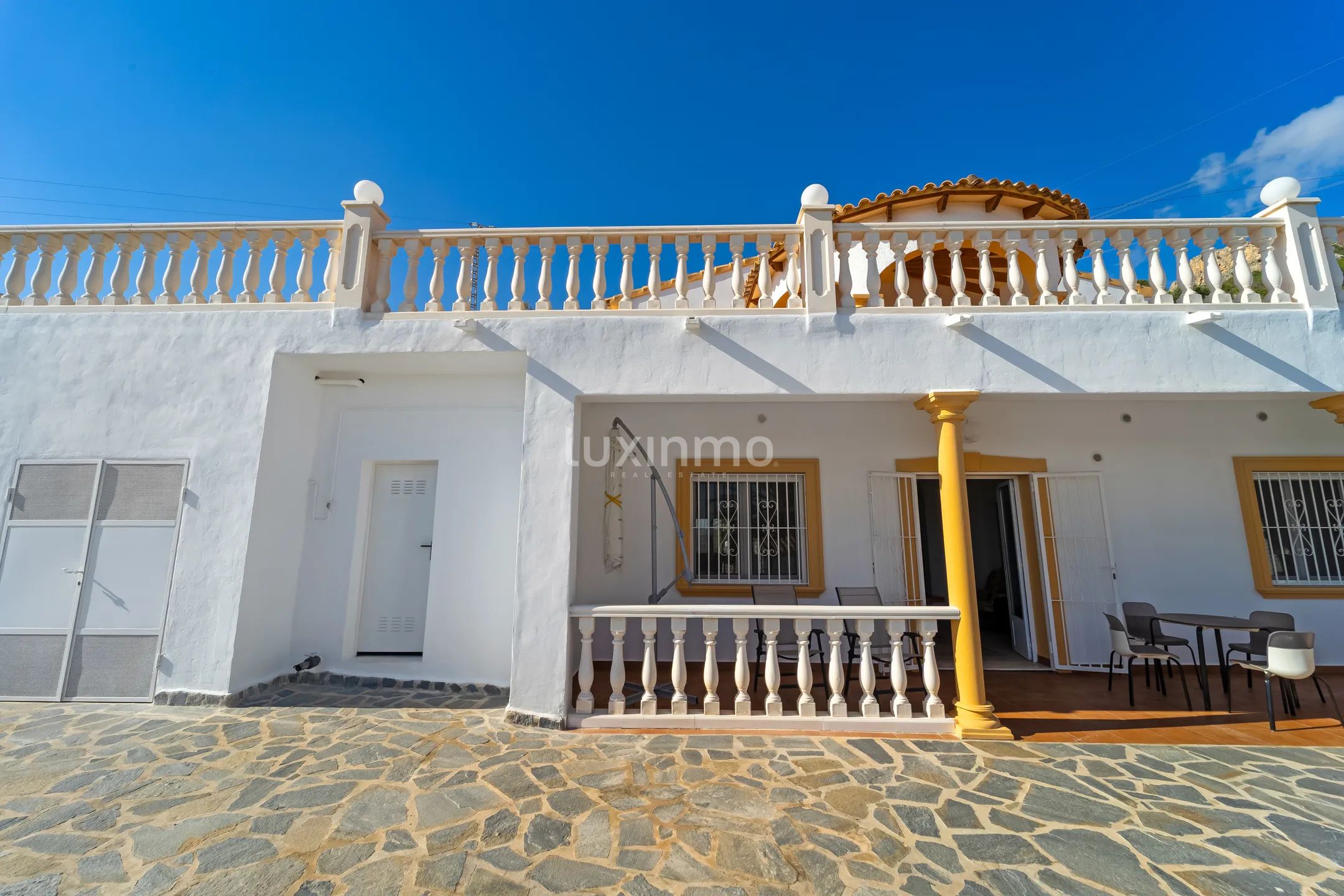 Impressive villa with sea views in Oltamar-Cucarres-Gargasindi, Calpe — photo 18