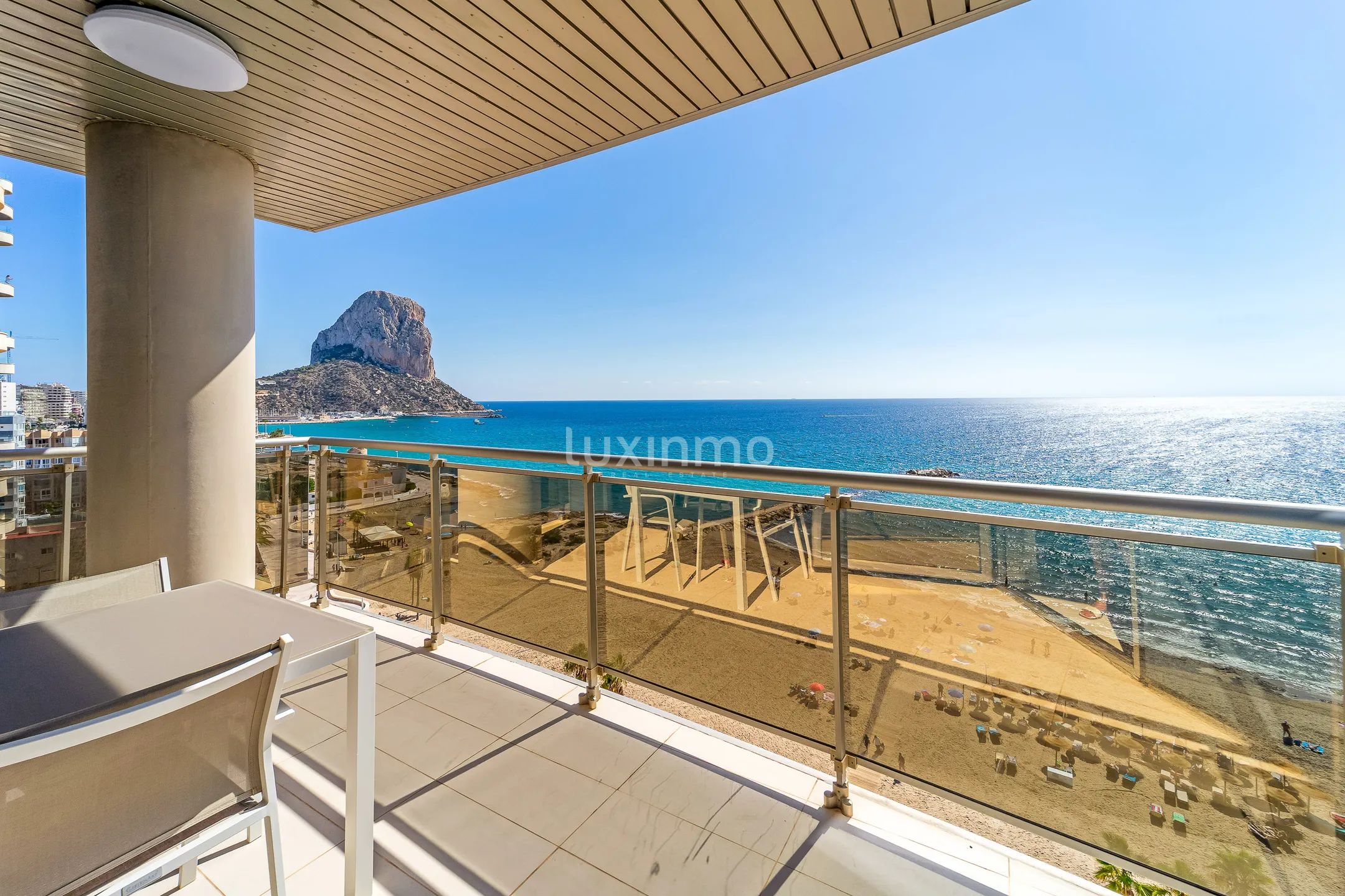 Oszałamiające nowoczesne mieszkanie z widokiem na morze i góry w Calpe — photo 4