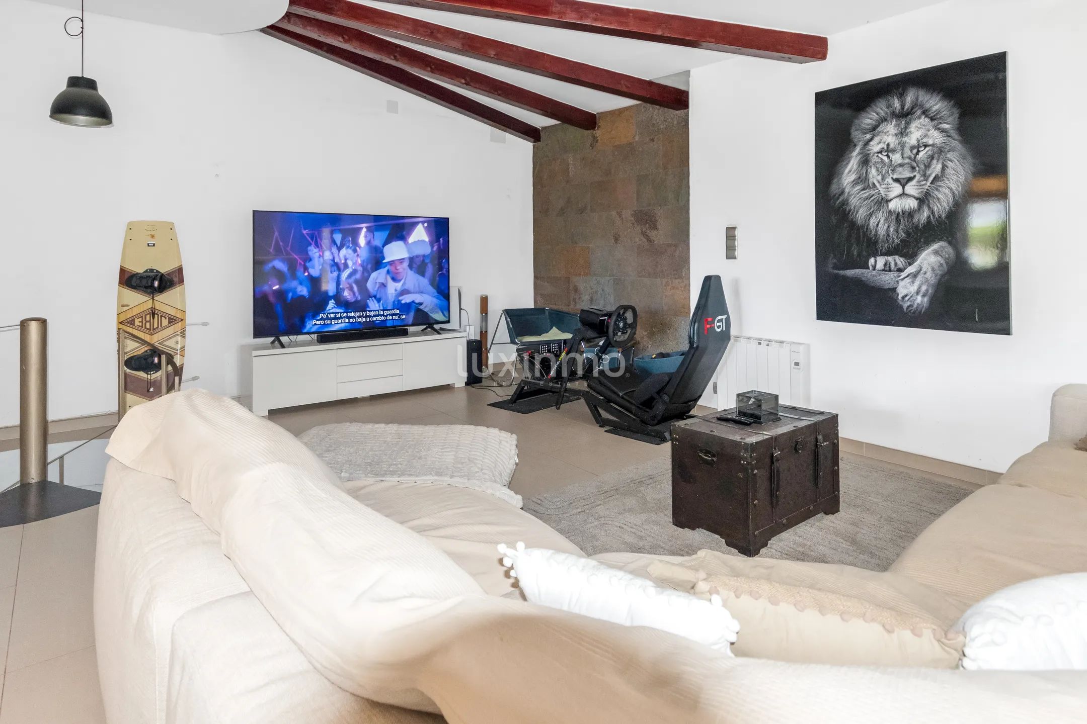 Exklusivt uthyrningshus med stor tomt och privata faciliteter — photo 9