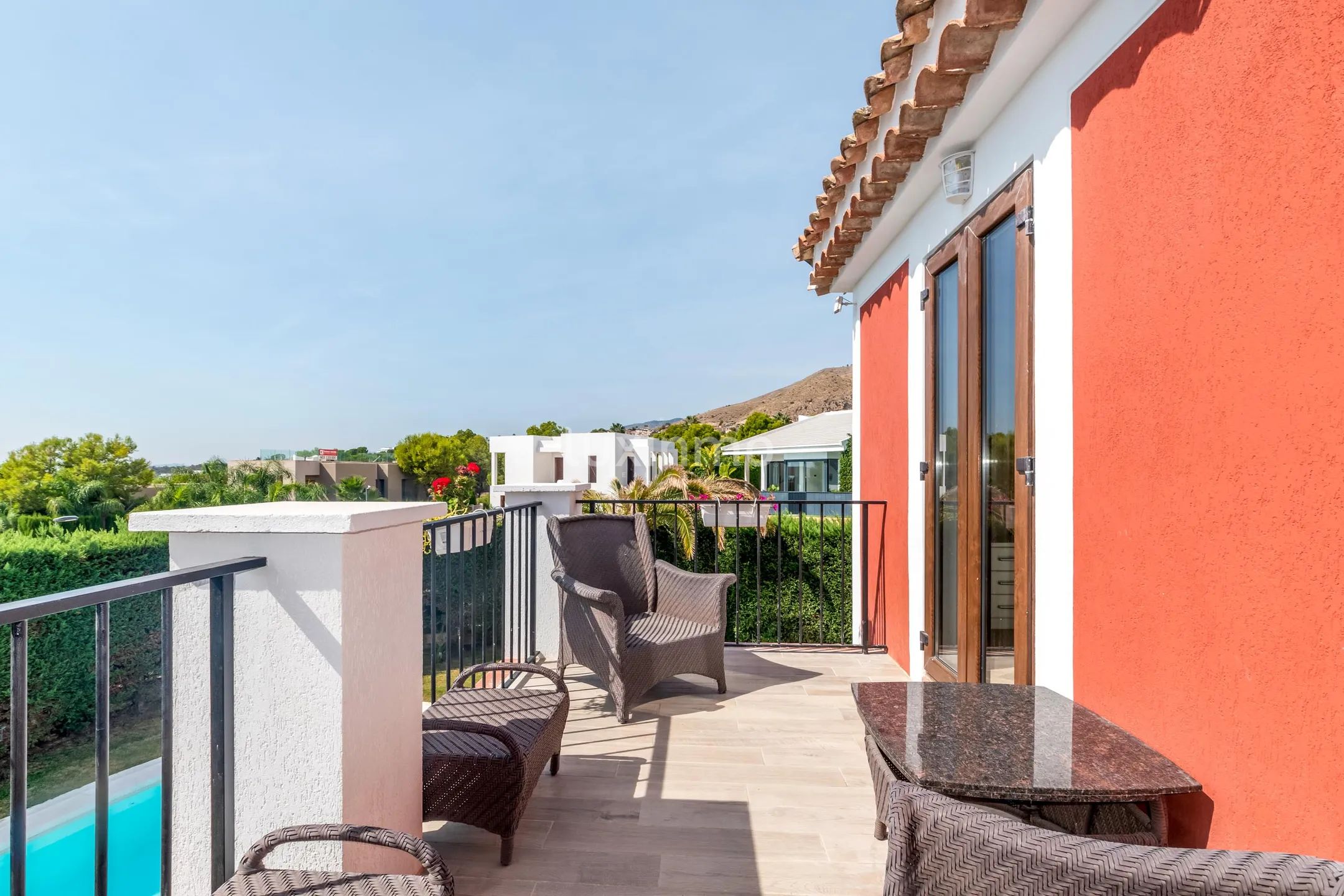 Villa de estilo mediterránea reformada con mucha privacidad en Sierra Cortina, Finestrat — photo 23