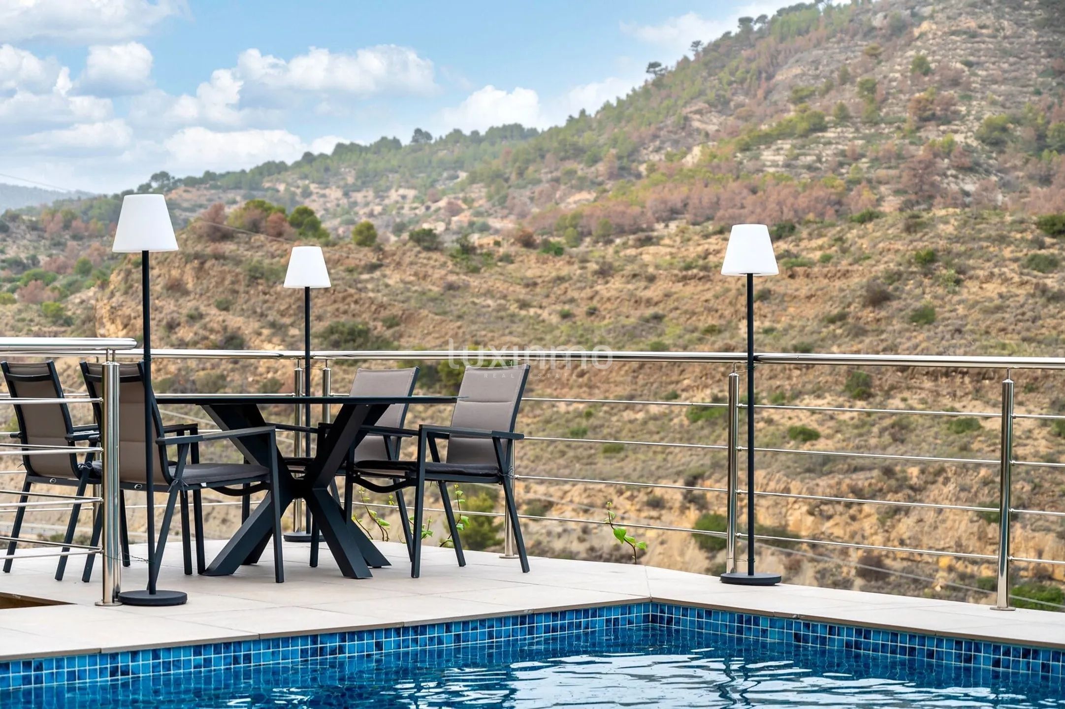 Renovated 5 bedroom villa with panoramic sea views in Calpe — photo 54
