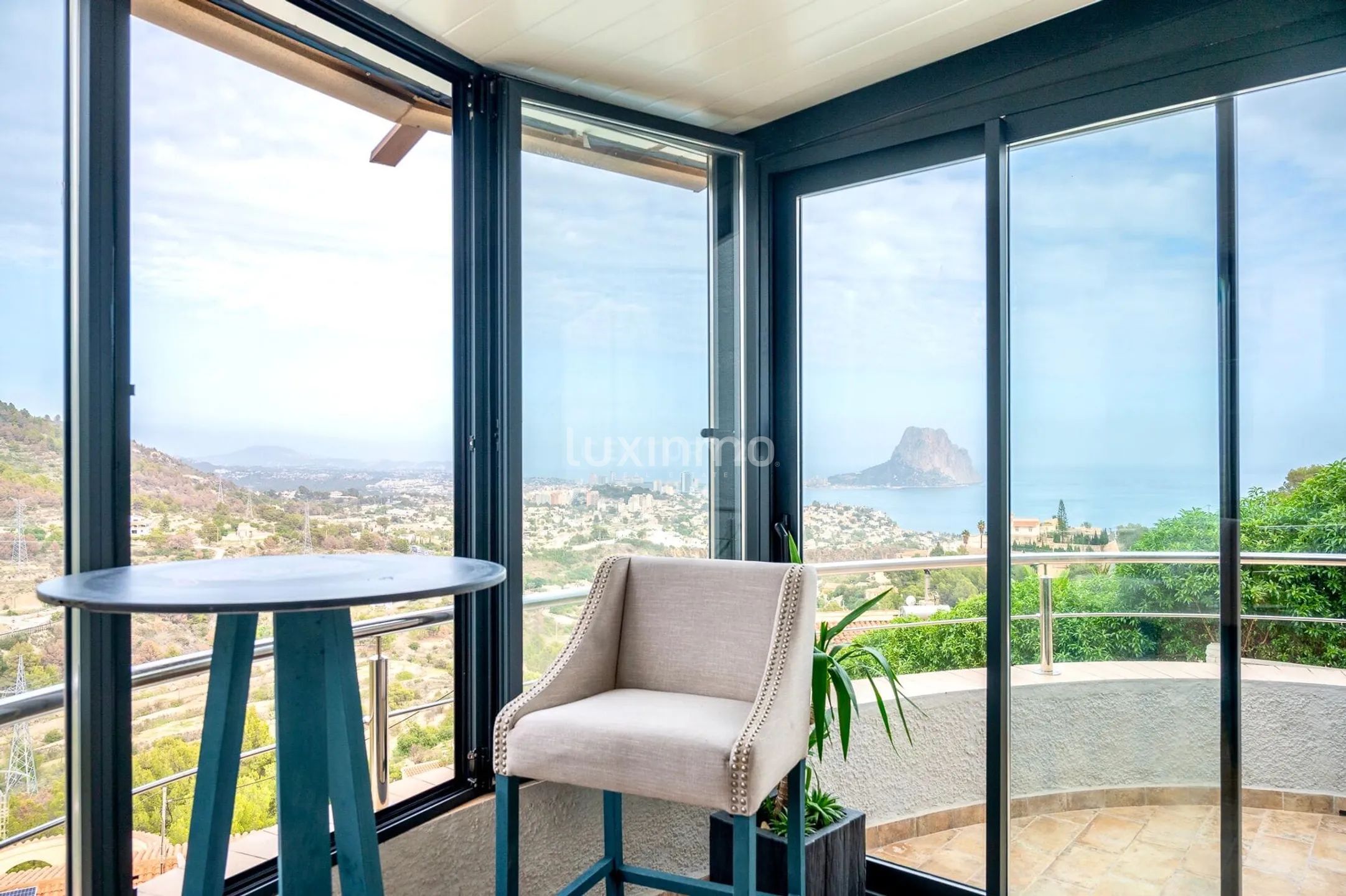 Renovated 5 bedroom villa with panoramic sea views in Calpe — photo 65