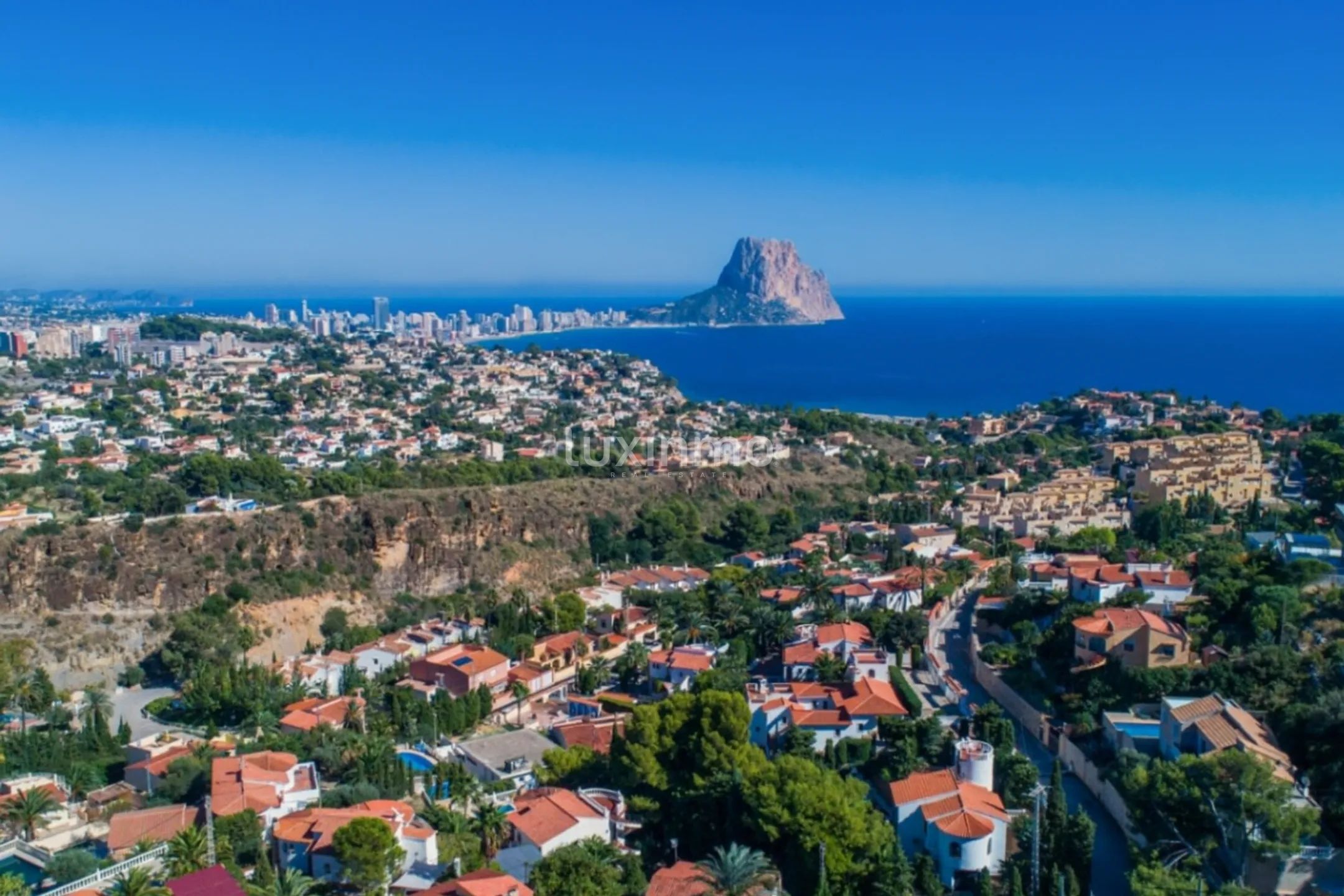 Renovated 5 bedroom villa with panoramic sea views in Calpe — photo 39