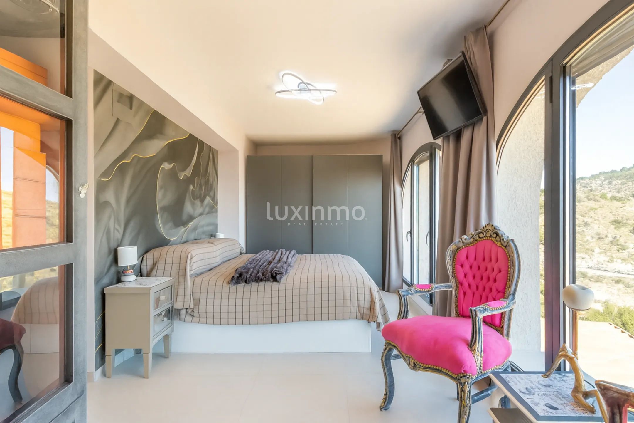 Renovated 5 bedroom villa with panoramic sea views in Calpe — photo 16