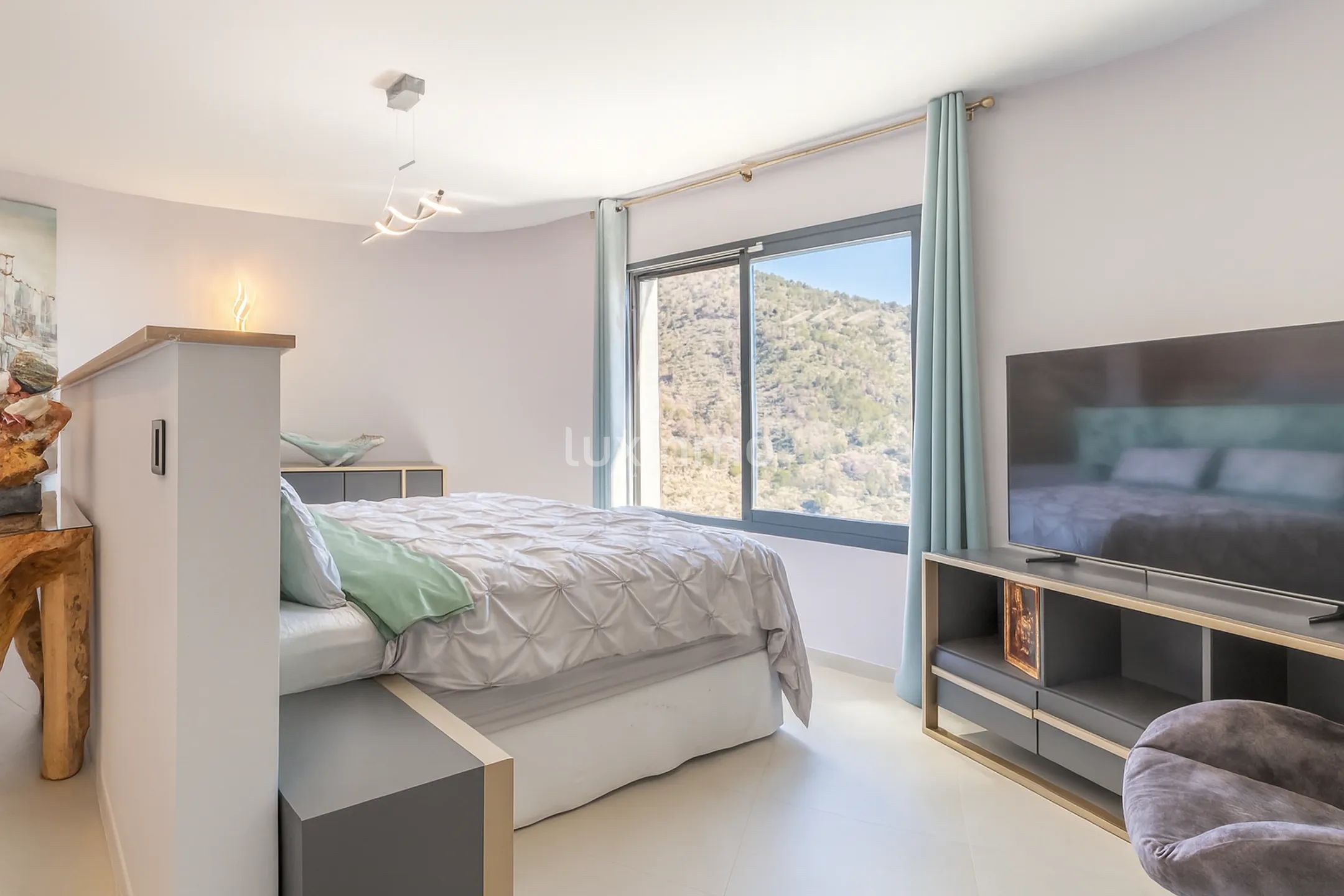 Renovated 5 bedroom villa with panoramic sea views in Calpe — photo 20