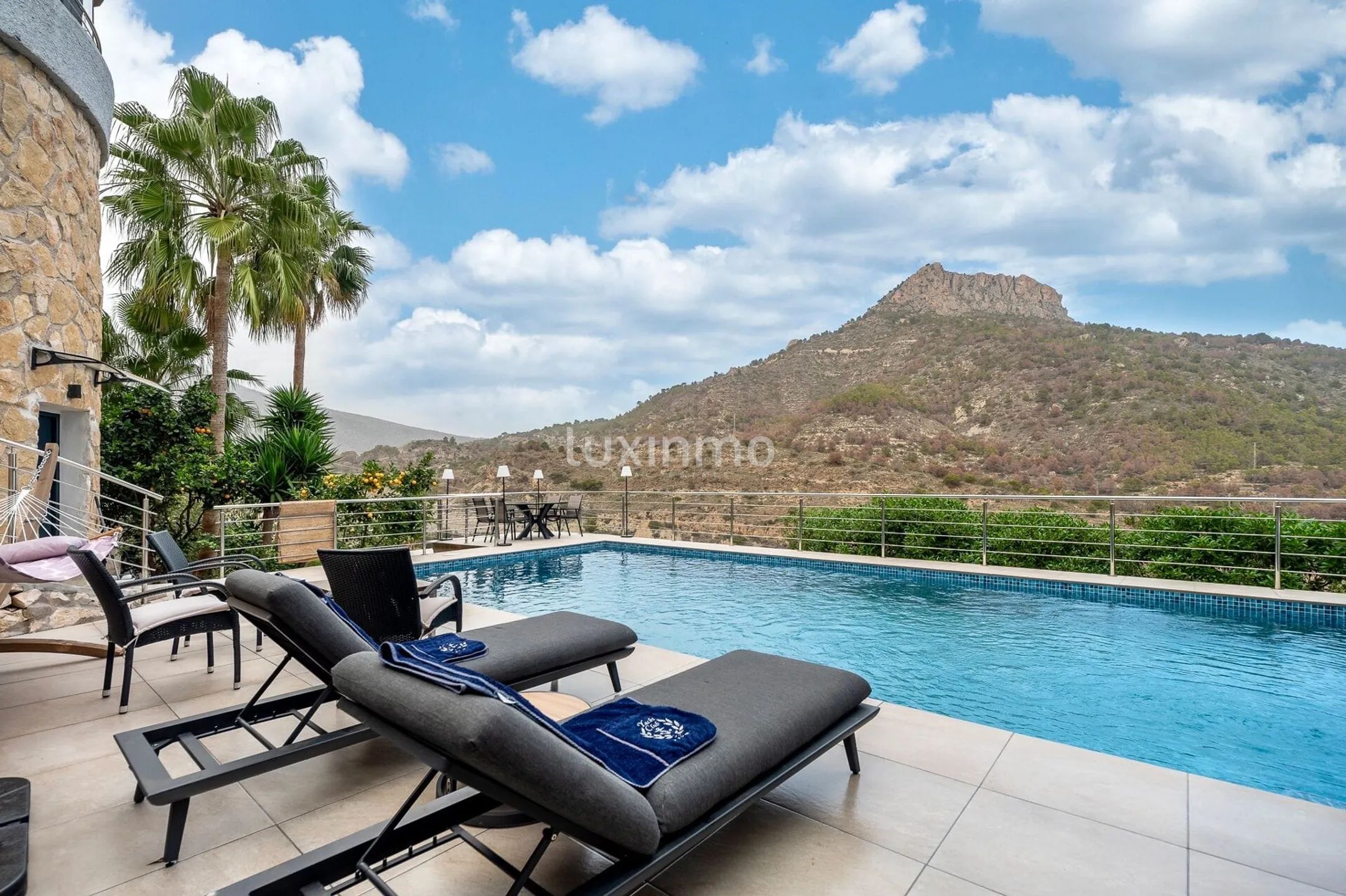 Renovated 5 bedroom villa with panoramic sea views in Calpe — photo 63