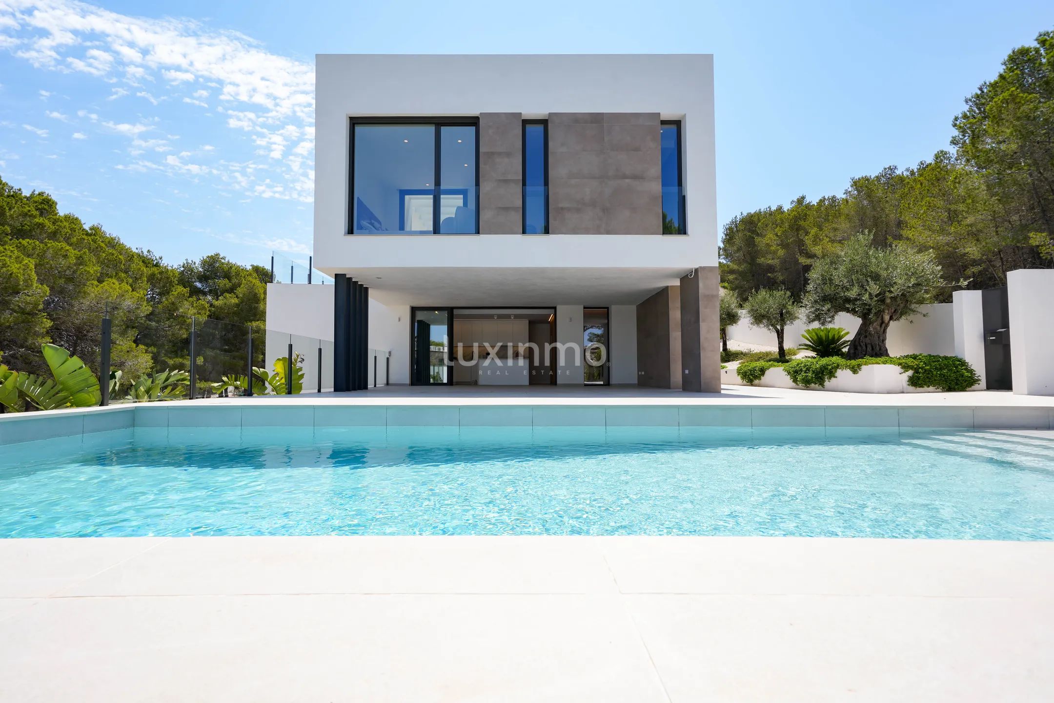 Modern 4-Bedroom Detached House with Private Pool and Mountain Views in Moraira — photo 1