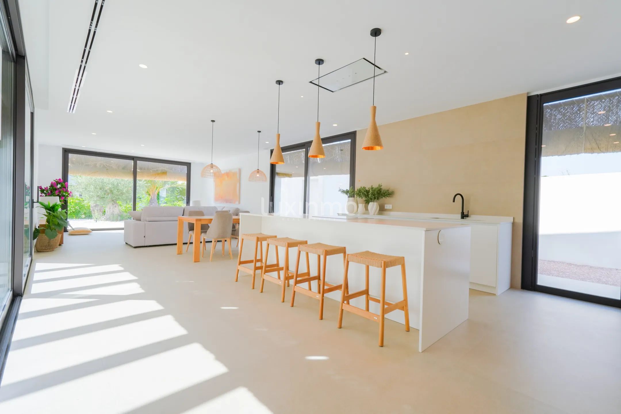 Prachtig, modern, vrijstaand huis in Ibiza-stijl met uitzicht op zee in Moraira — photo 6
