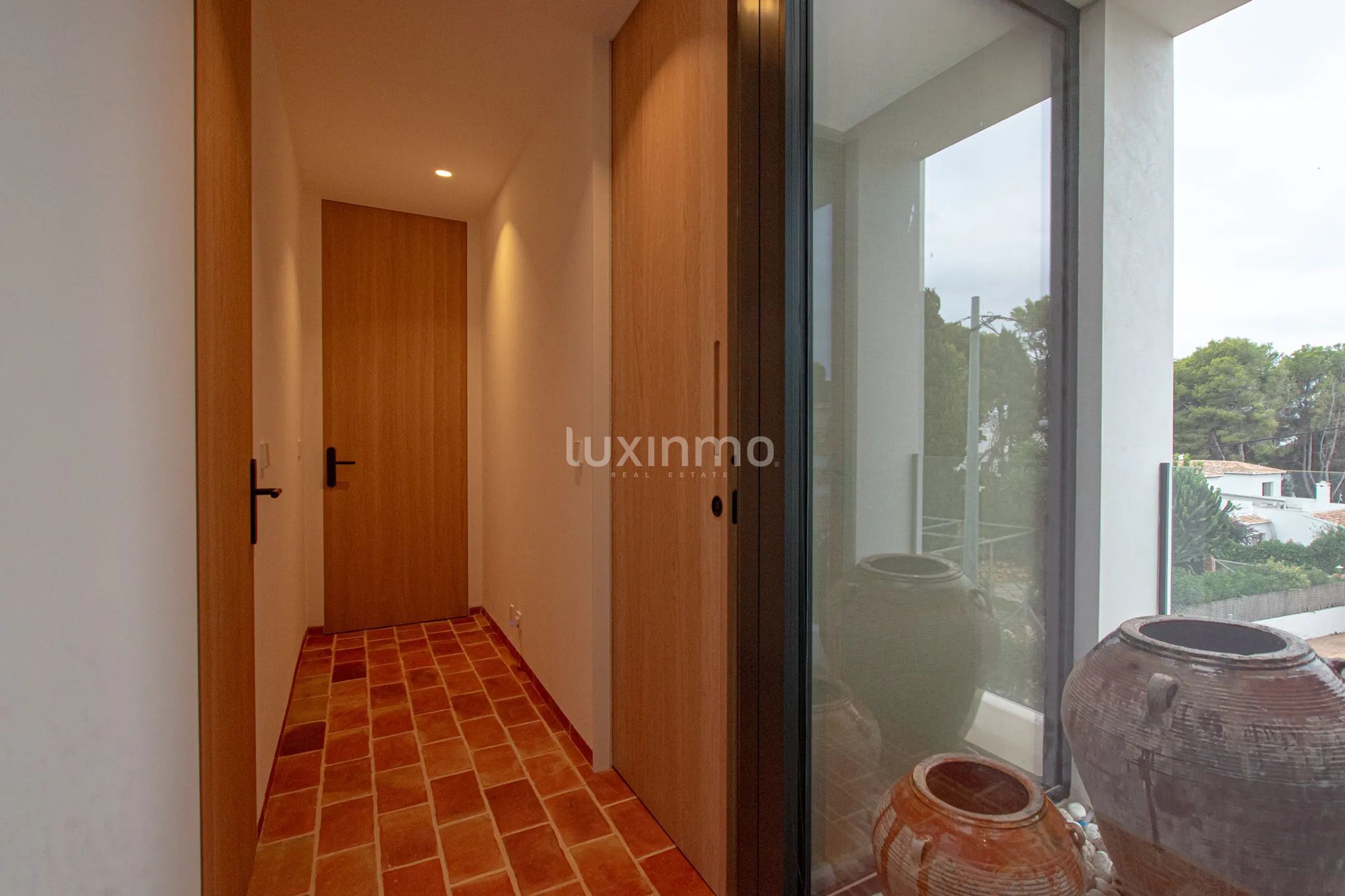 Stunning modern villa for rent in Cala Blanca Jávea — photo 33