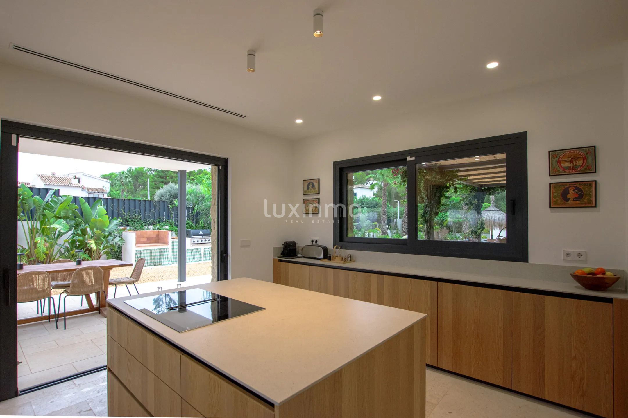 Stunning modern villa for rent in Cala Blanca Jávea — photo 29