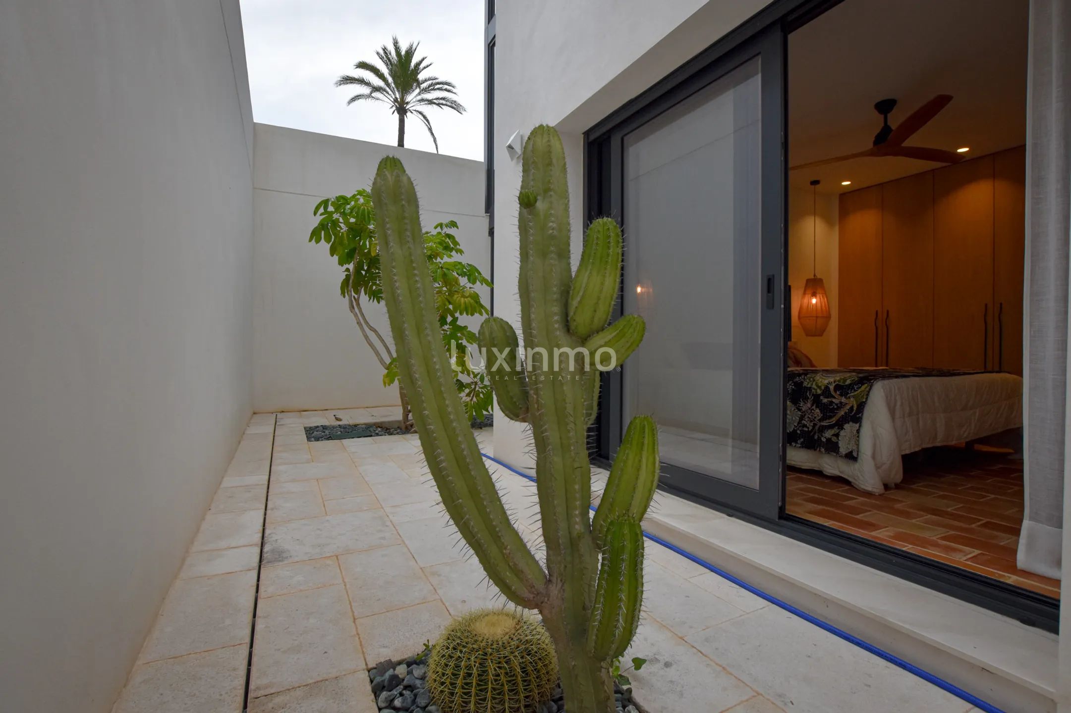 Stunning modern villa for rent in Cala Blanca Jávea — photo 57
