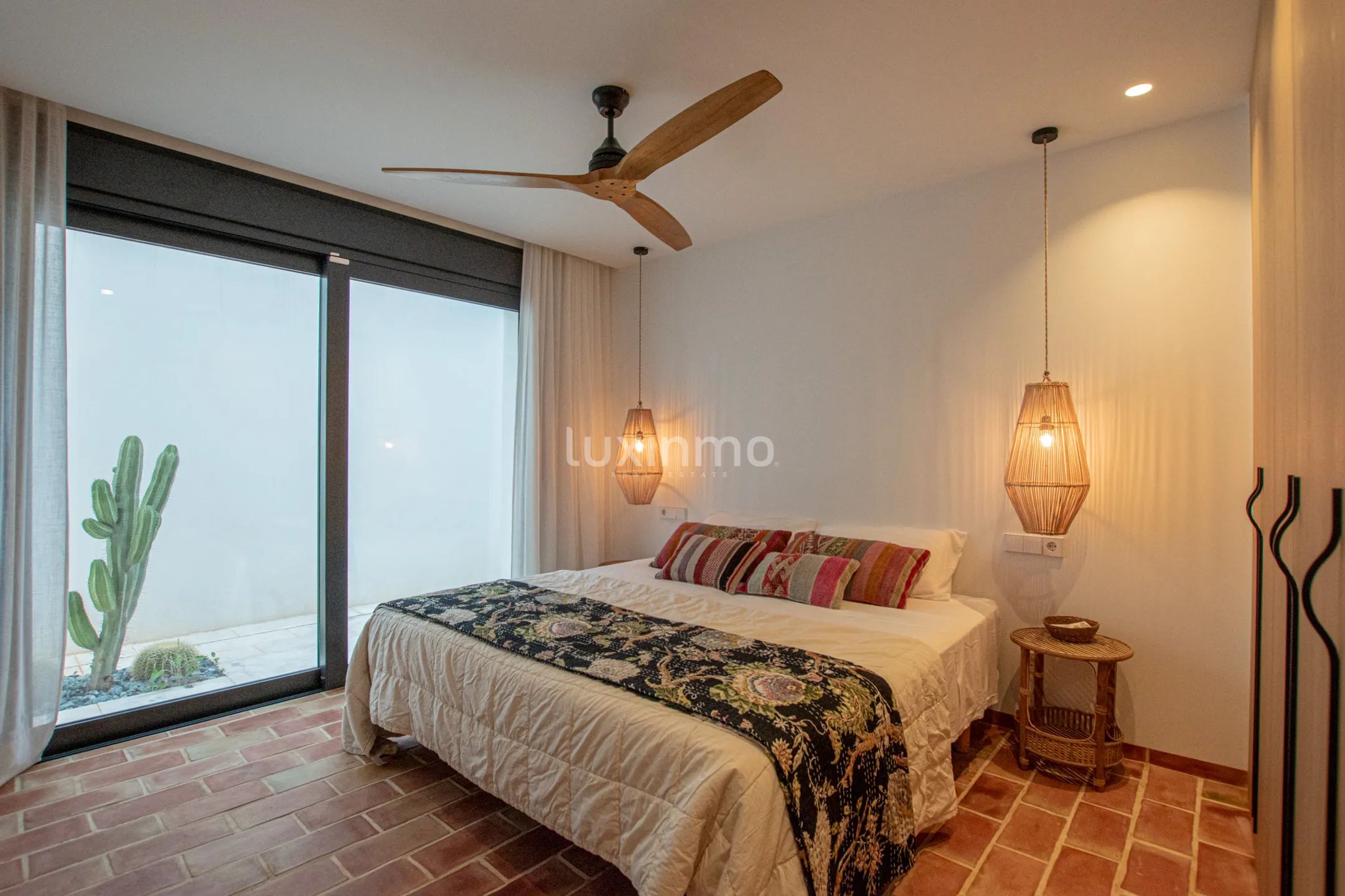 Stunning modern villa for rent in Cala Blanca Jávea — photo 55