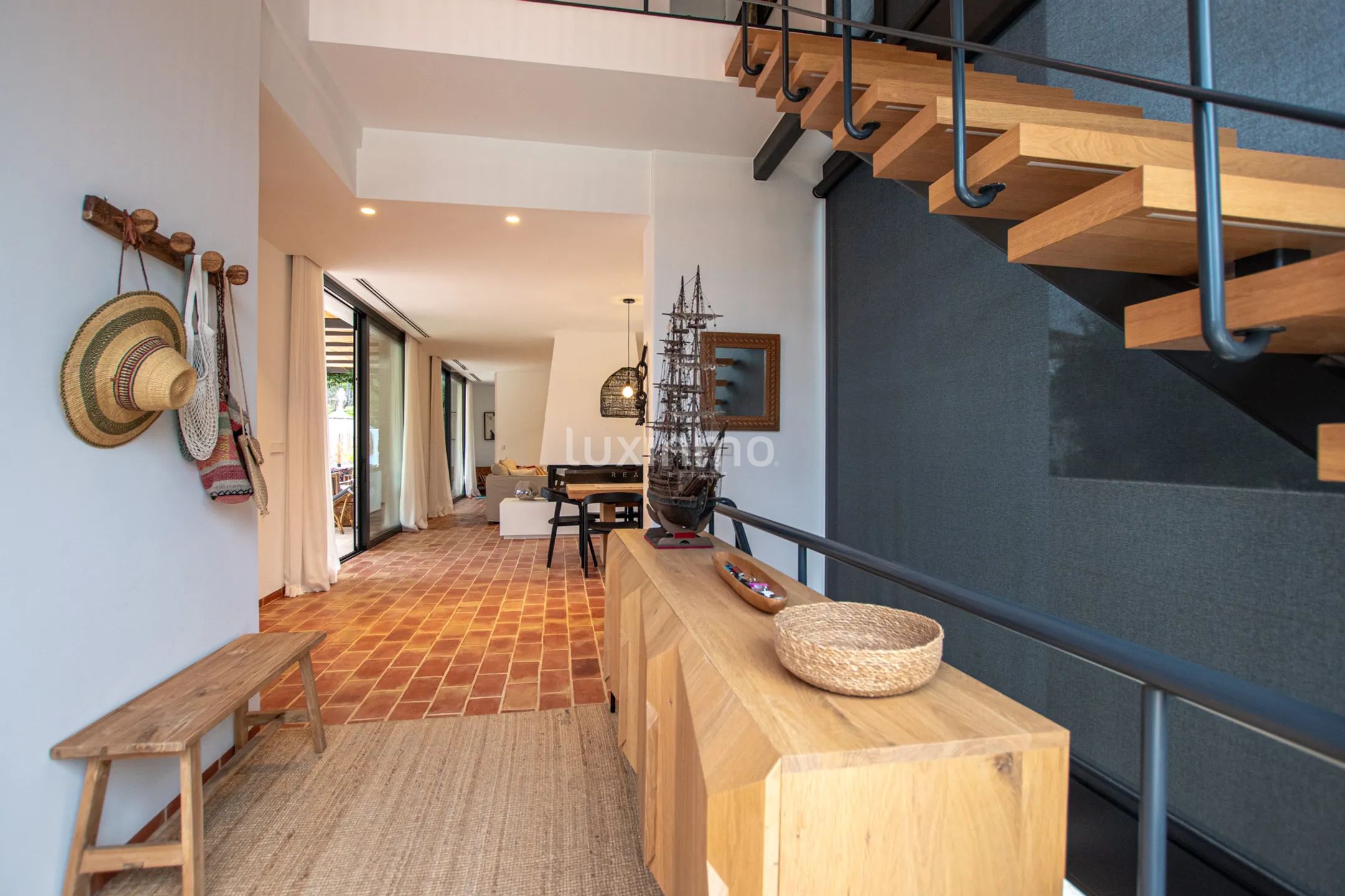 Stunning modern villa for rent in Cala Blanca Jávea — photo 17