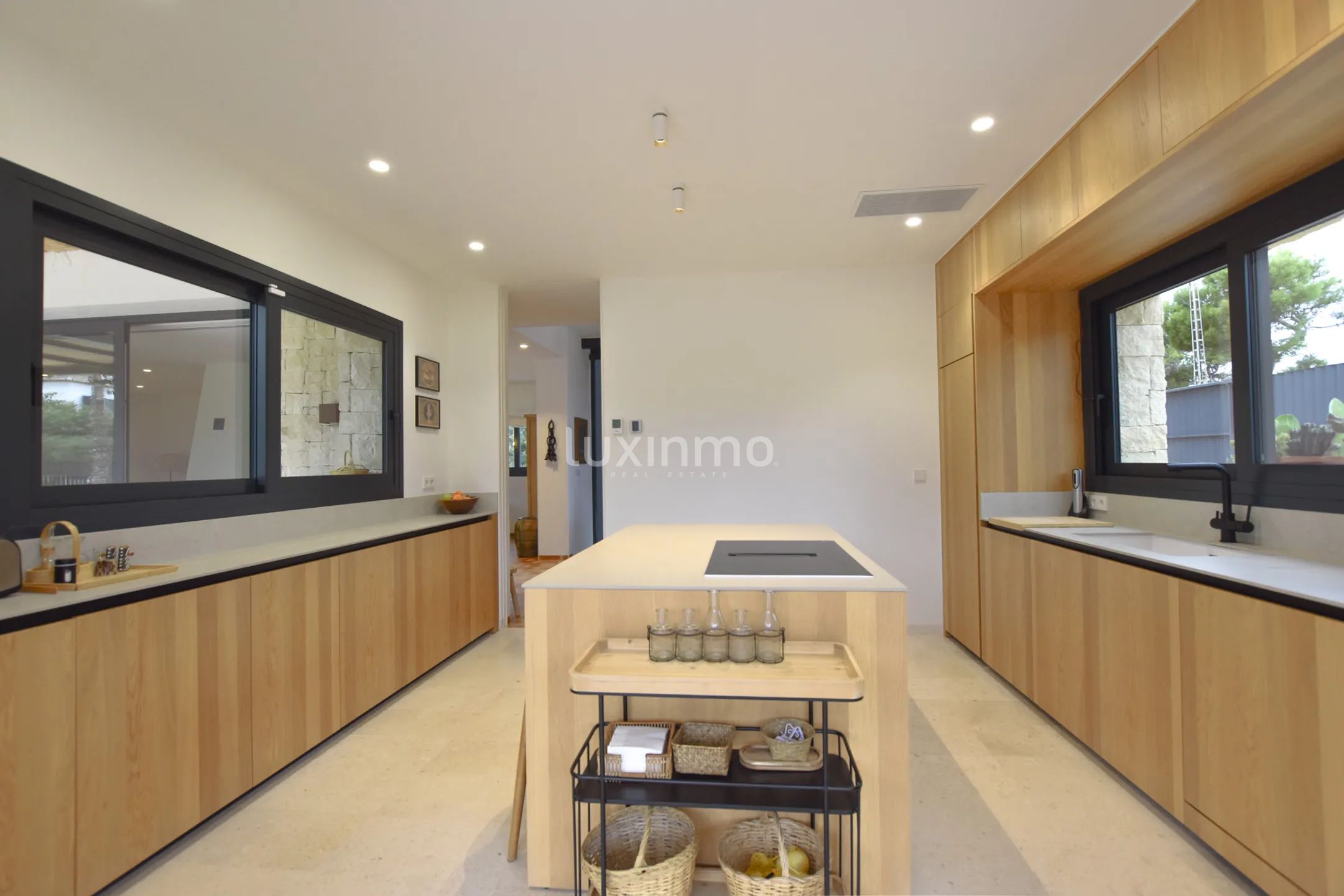 Stunning modern villa for rent in Cala Blanca Jávea — photo 26