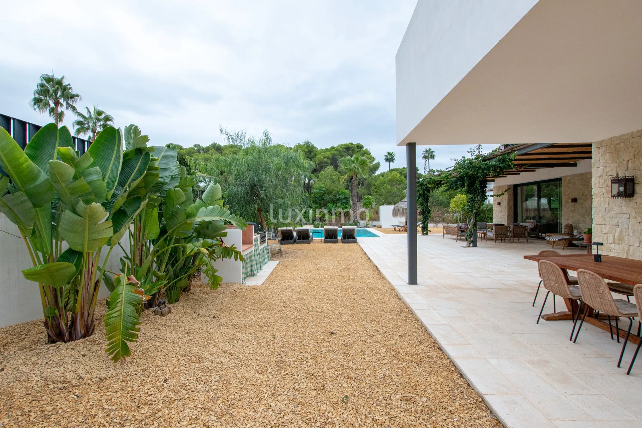 Stunning modern villa for rent in Cala Blanca Jávea — photo 4