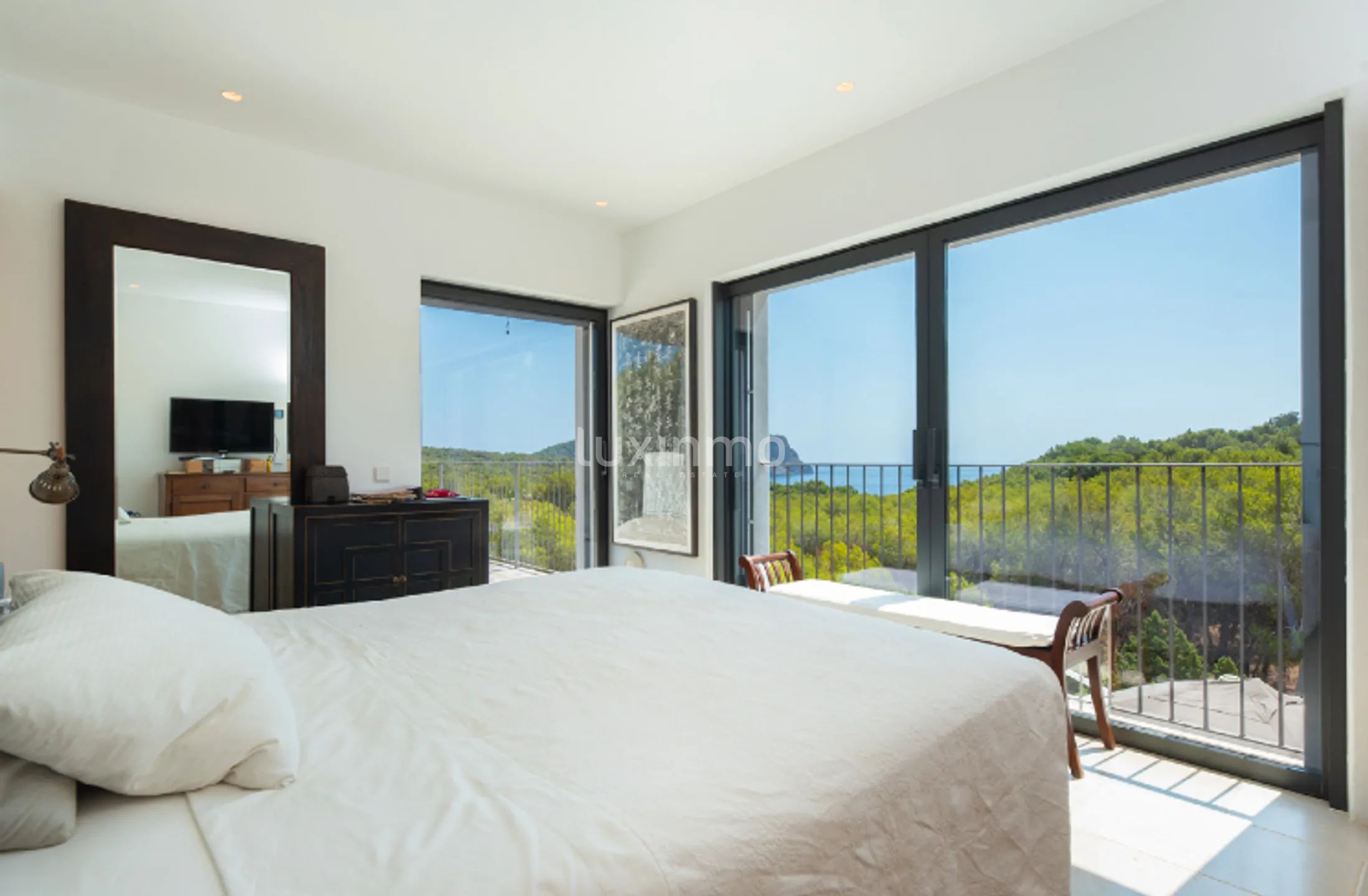 Exclusive Mediterranean Elegance with Sea Views near Cala Llenya — photo 22