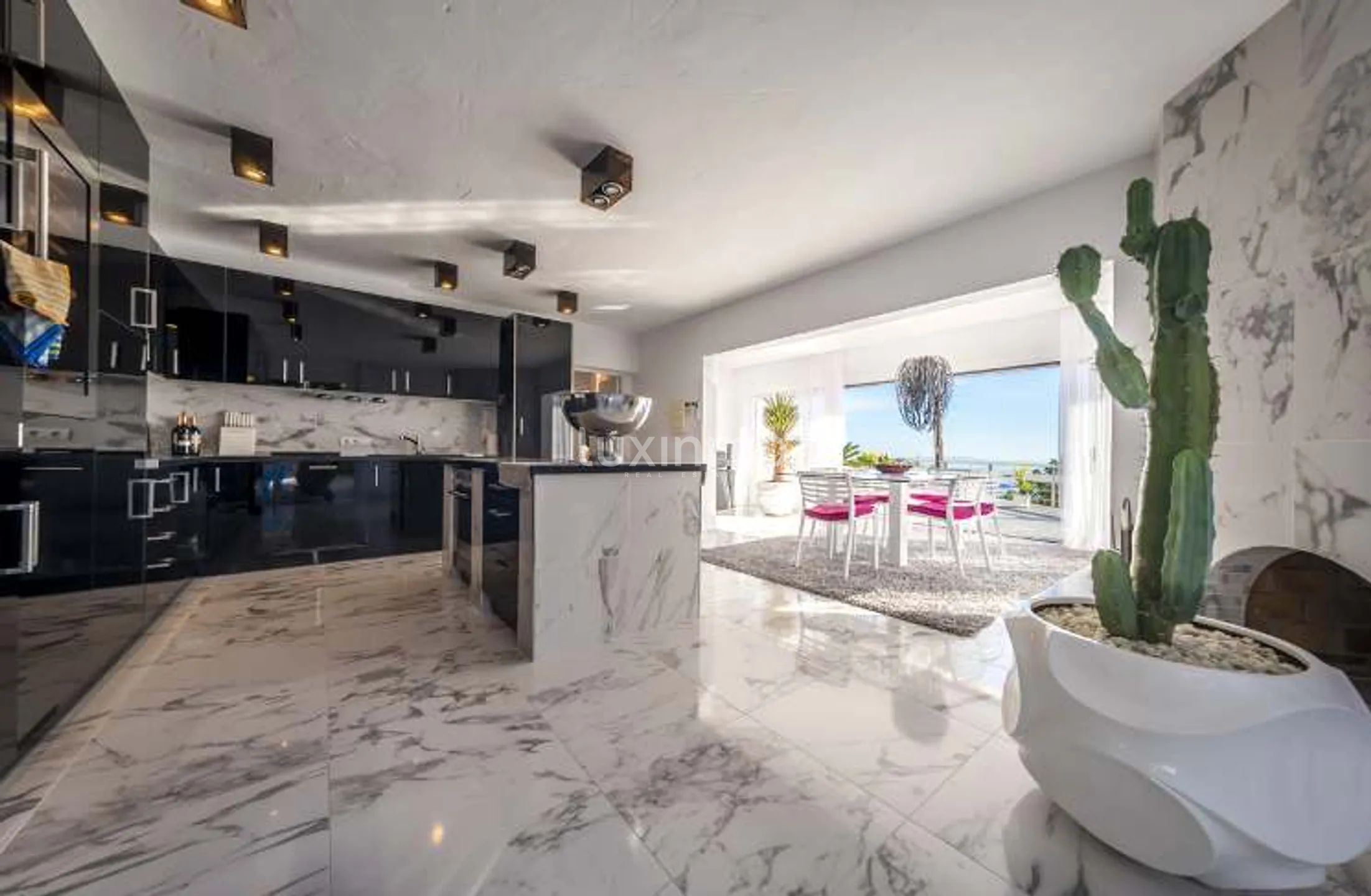 Villa Soleil - Elegante villa met zeezicht in Es Cubells, Ibiza — photo 3