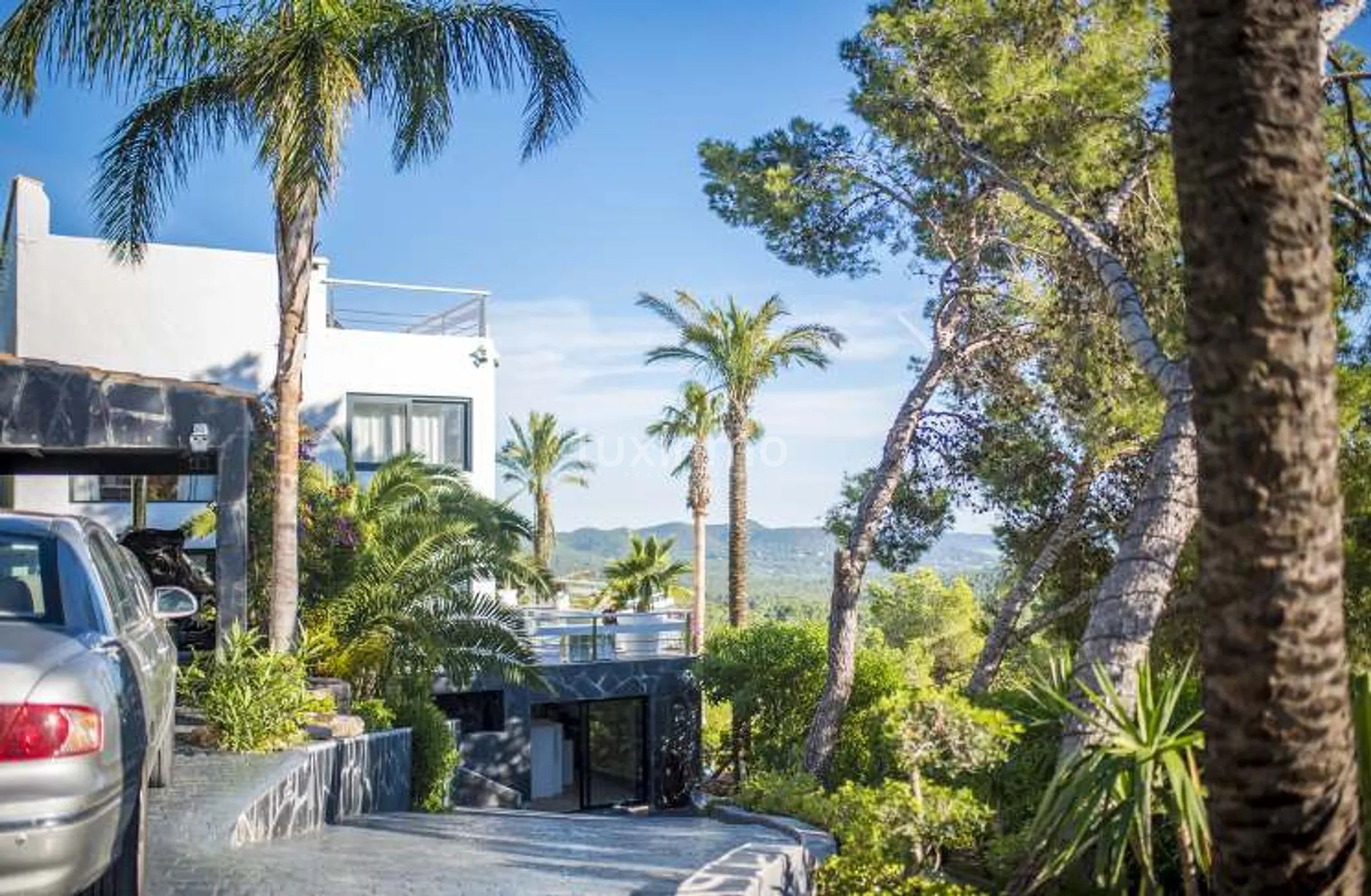 Villa Soleil - Elegante villa met zeezicht in Es Cubells, Ibiza — photo 10