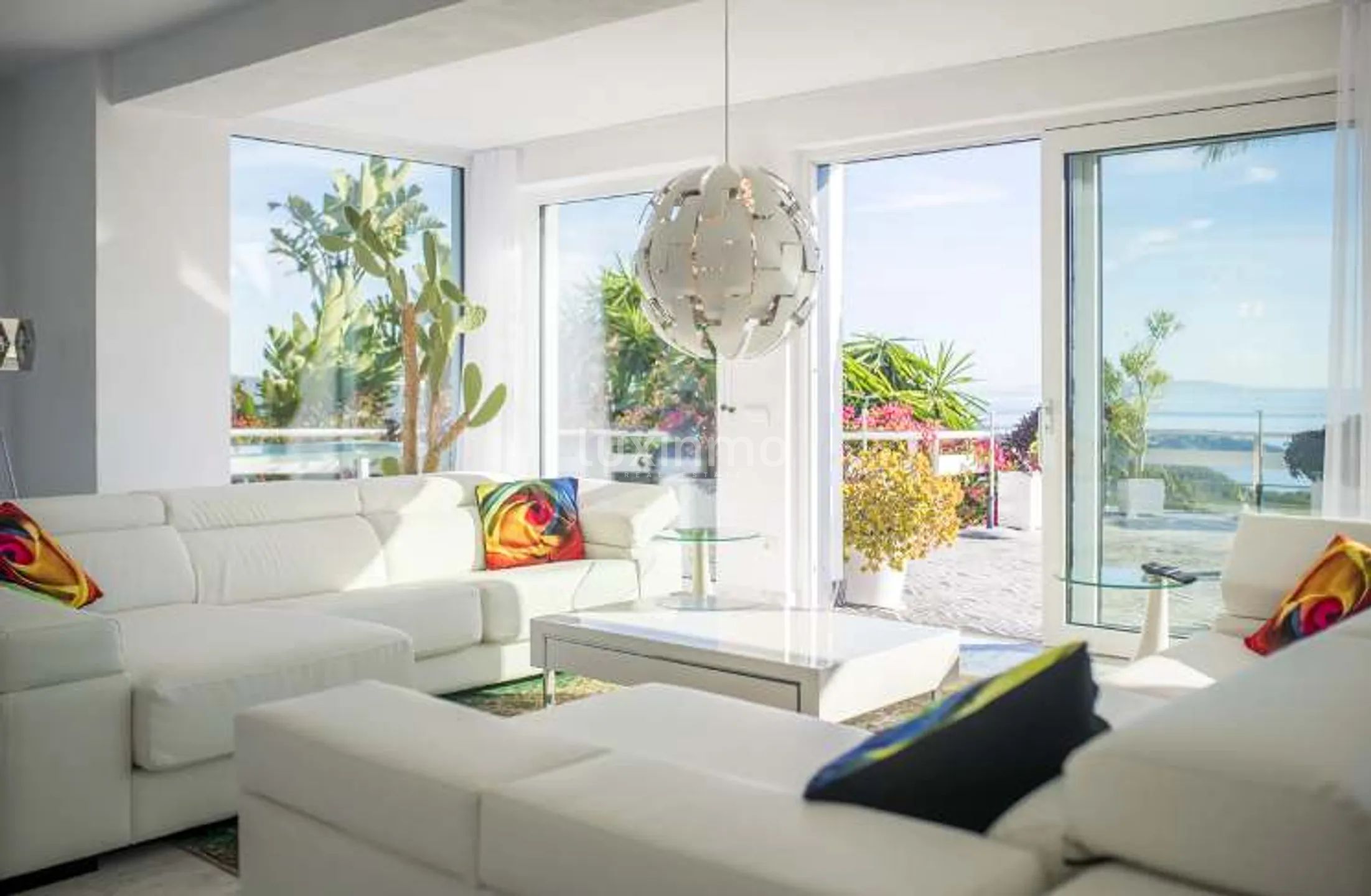 Villa Soleil - Elegante villa met zeezicht in Es Cubells, Ibiza — photo 17