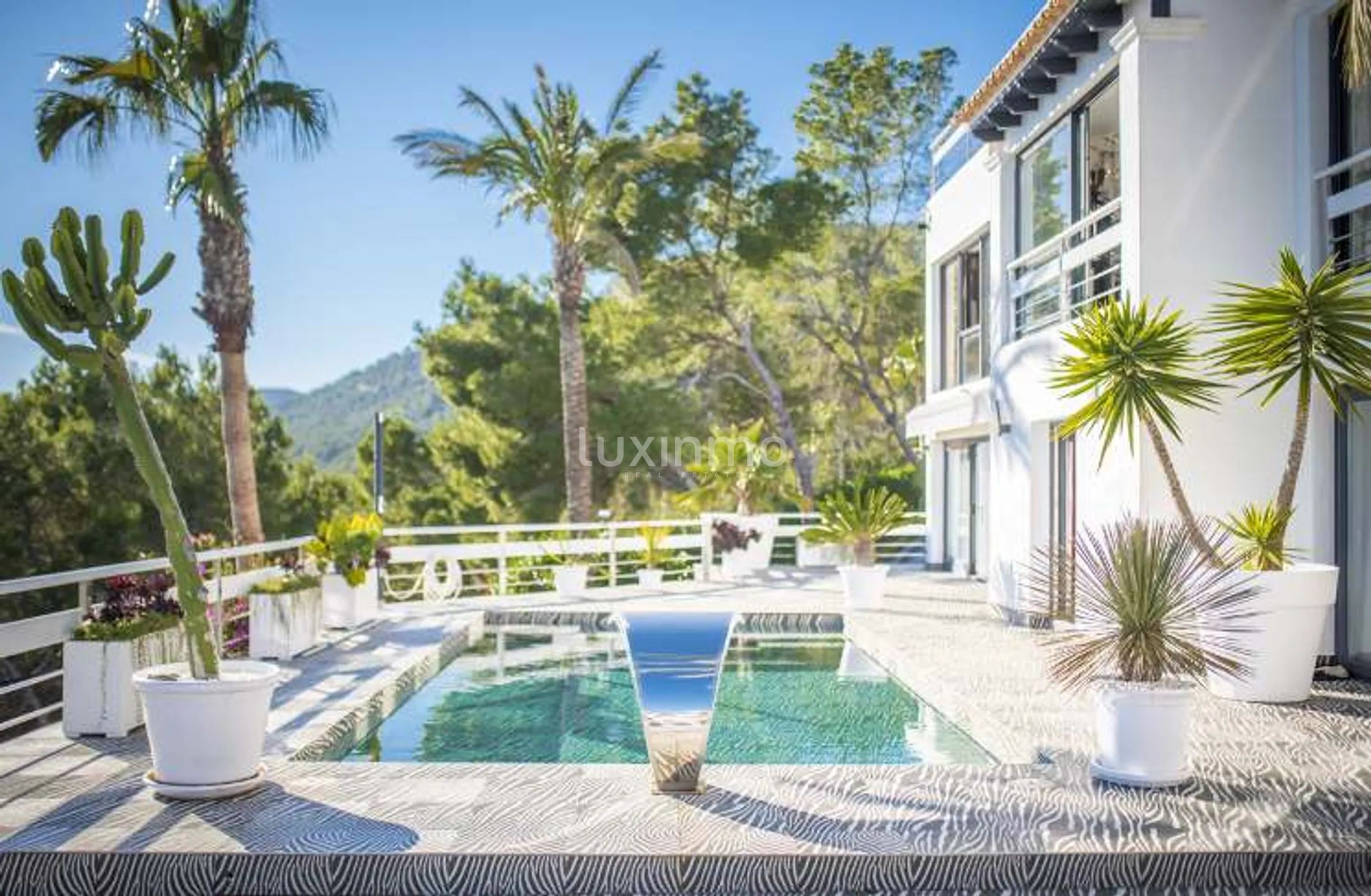 Villa Soleil - Elegante villa met zeezicht in Es Cubells, Ibiza — photo 34