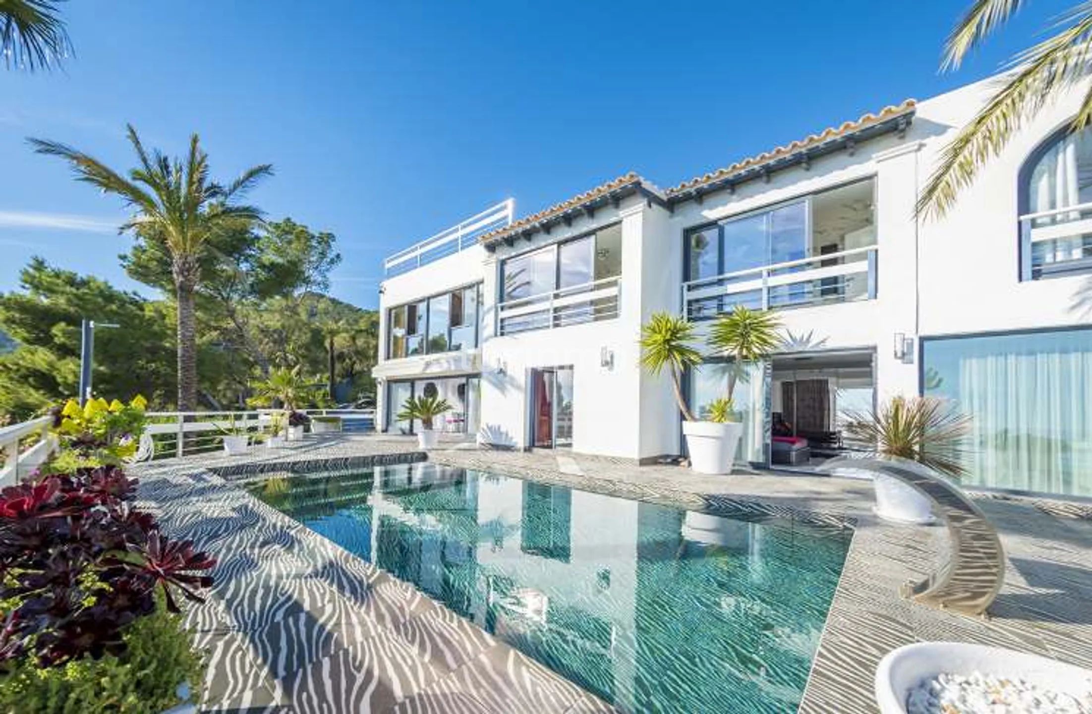 Villa Soleil - Elegante villa met zeezicht in Es Cubells, Ibiza — photo 6