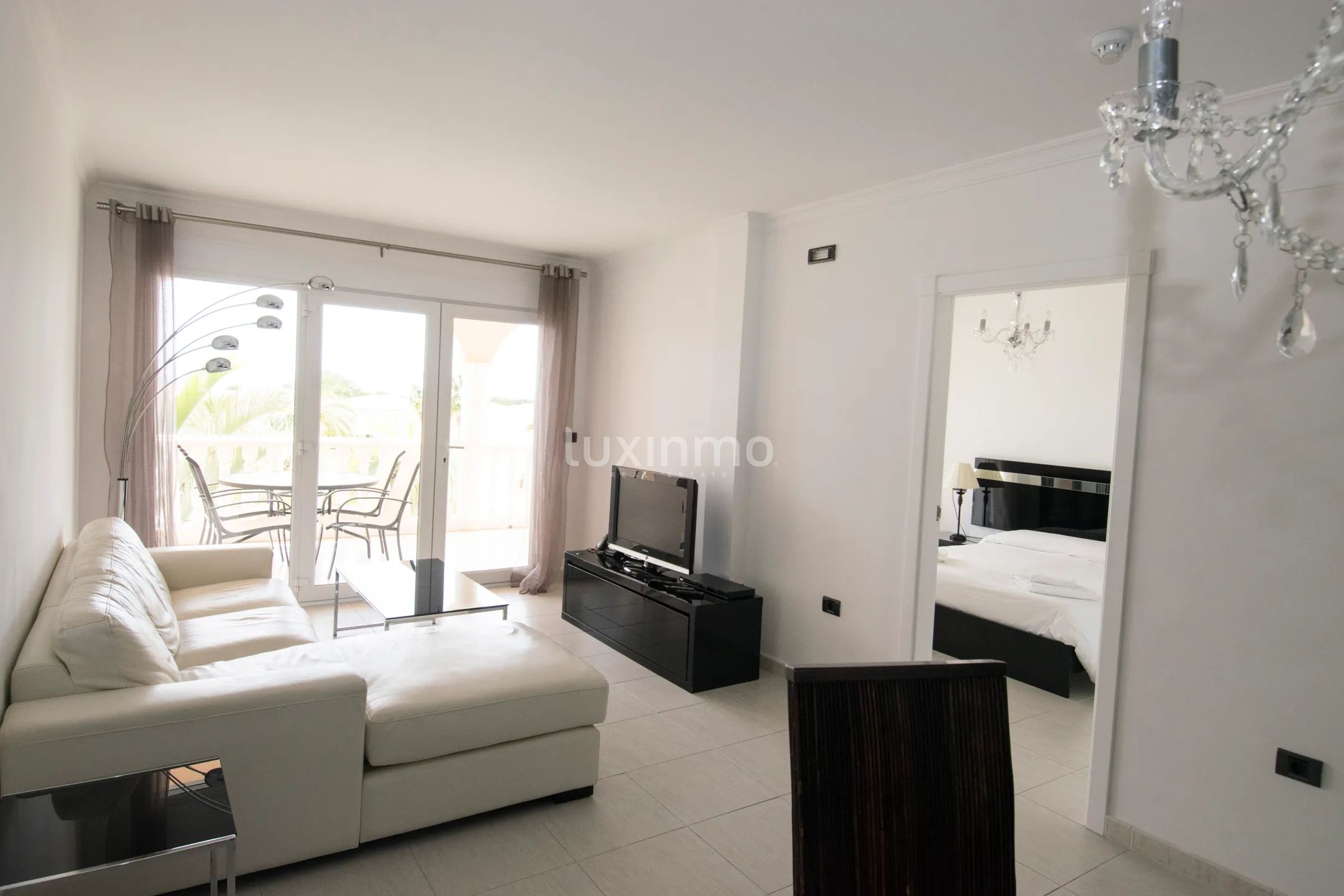 Charming 1-Bedroom with sea and mountain Views — photo 12