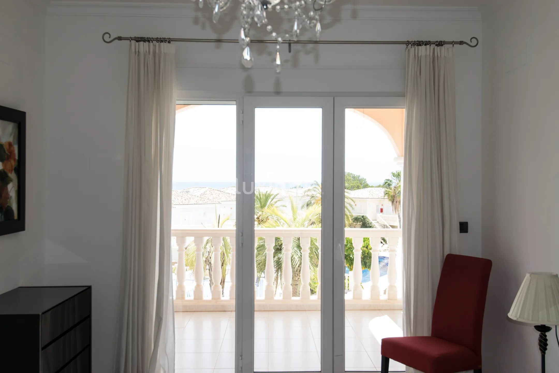 Charming 1-Bedroom with sea and mountain Views — photo 17