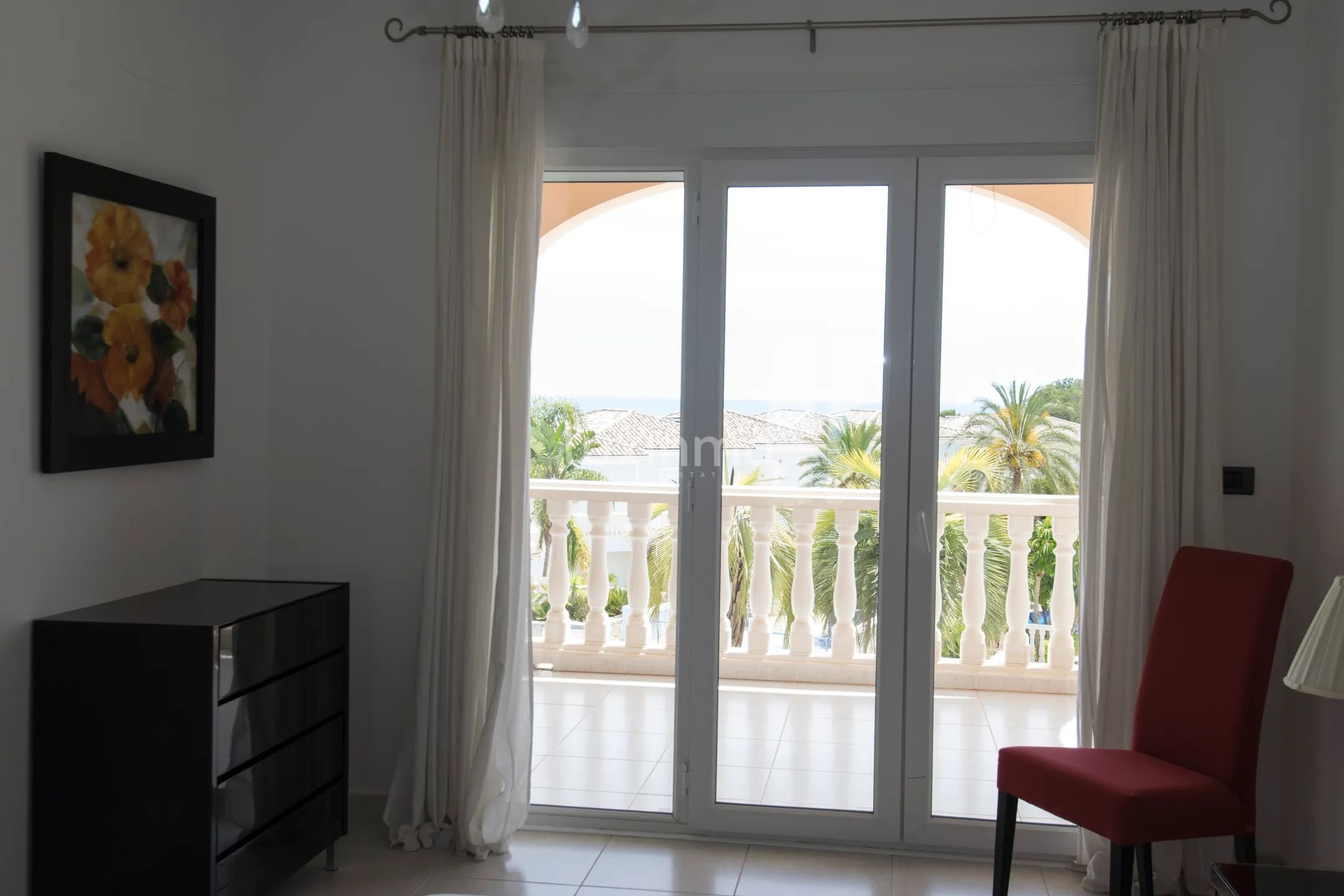 Charming 1-Bedroom with sea and mountain Views — photo 3
