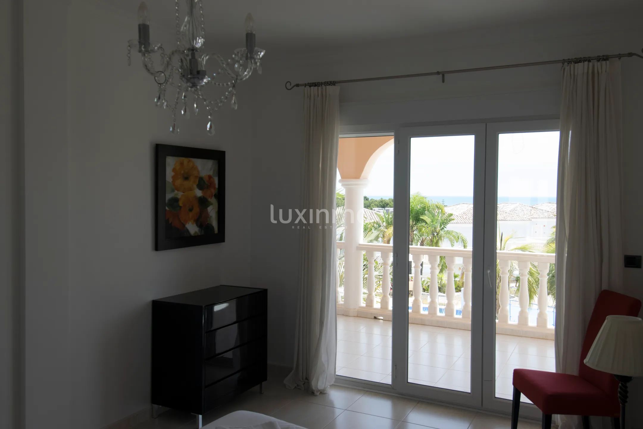 Charming 1-Bedroom with sea and mountain Views — photo 7