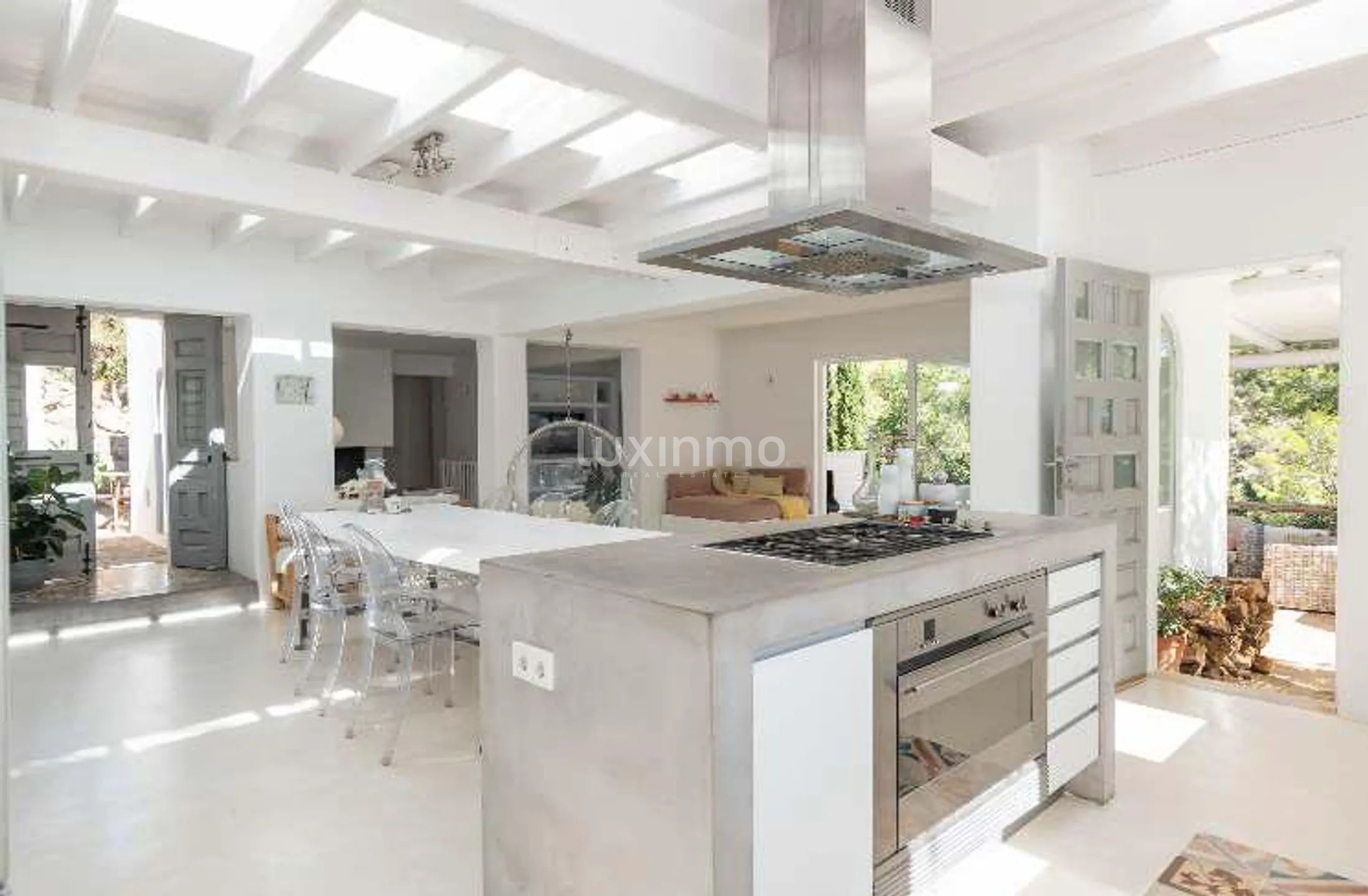 Charming Ibicencan Villa with Scandinavian Touches and Sea Views — photo 29