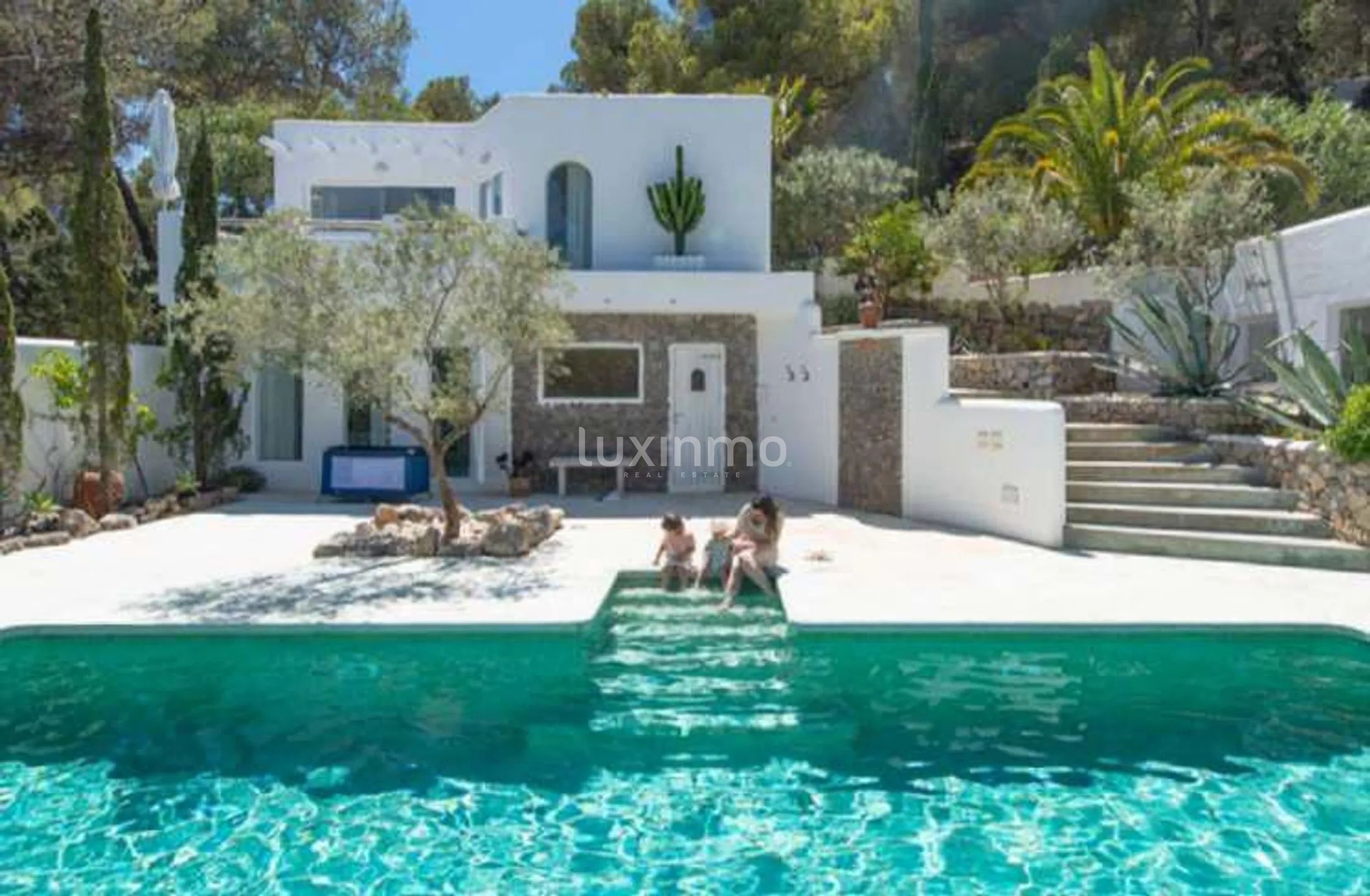 Charming Ibicencan Villa with Scandinavian Touches and Sea Views — photo 9