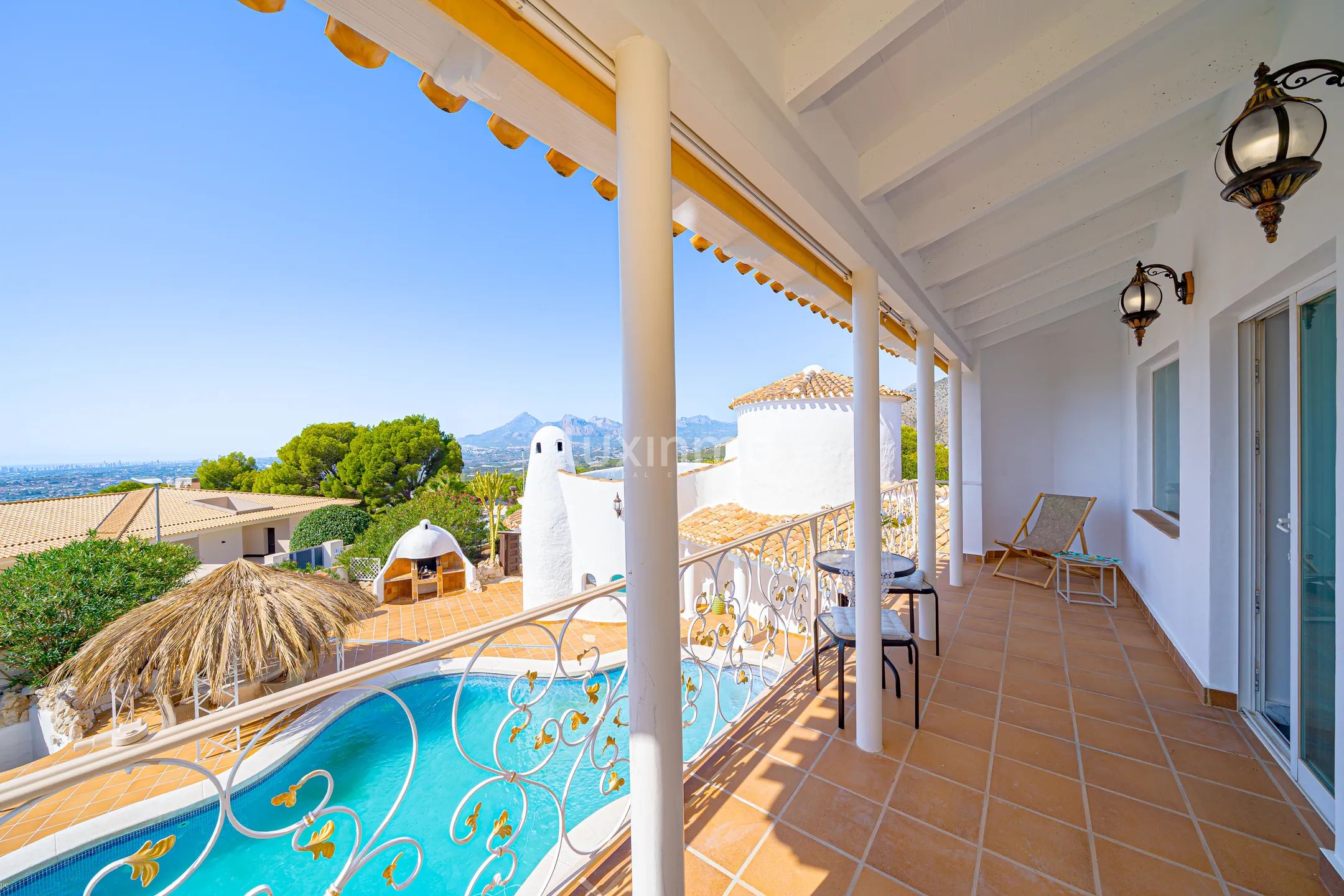Charmante villa in mediterrane stijl met 4 slaapkamers en uitzicht op zee — photo 25