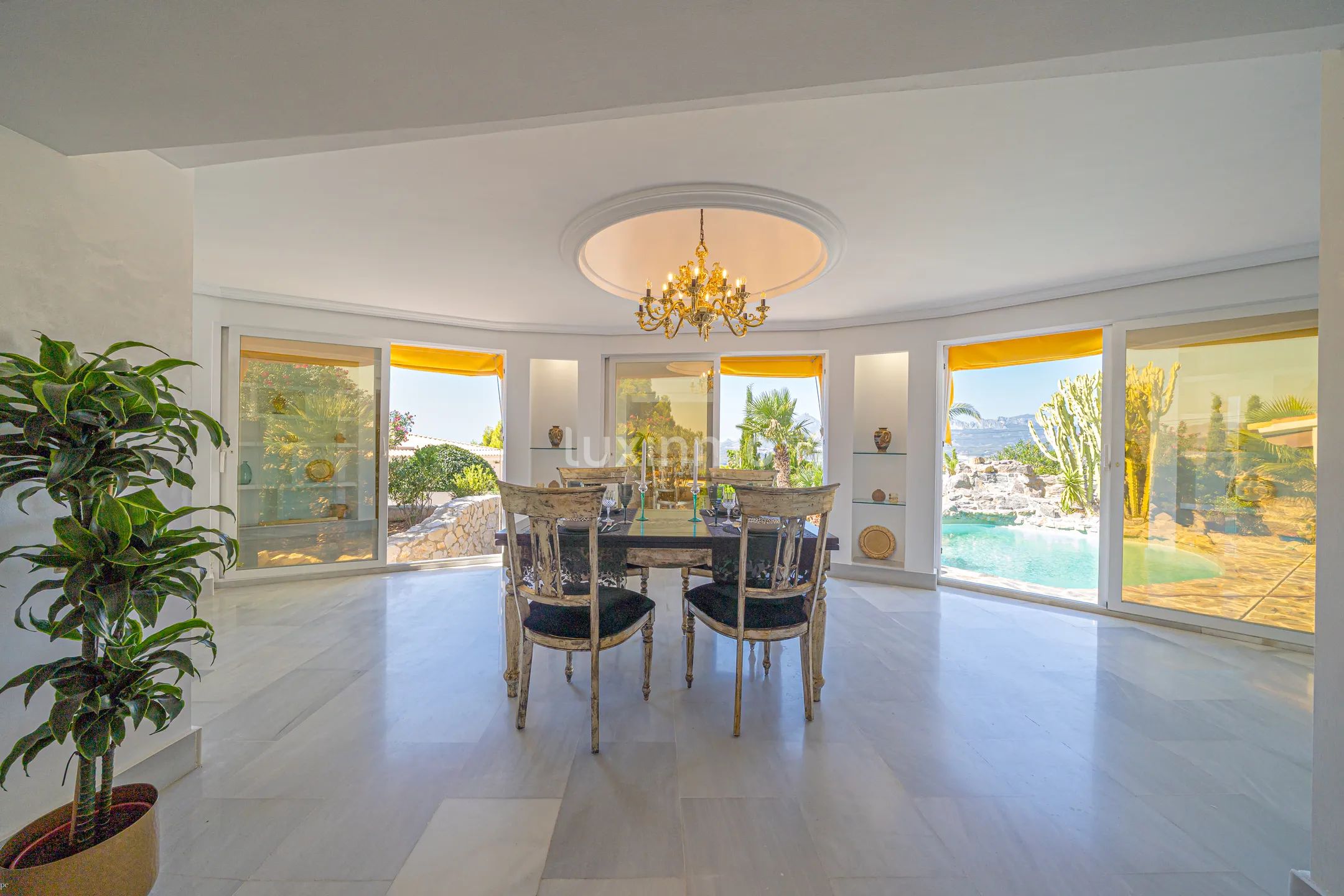 Charmante villa in mediterrane stijl met 4 slaapkamers en uitzicht op zee — photo 15