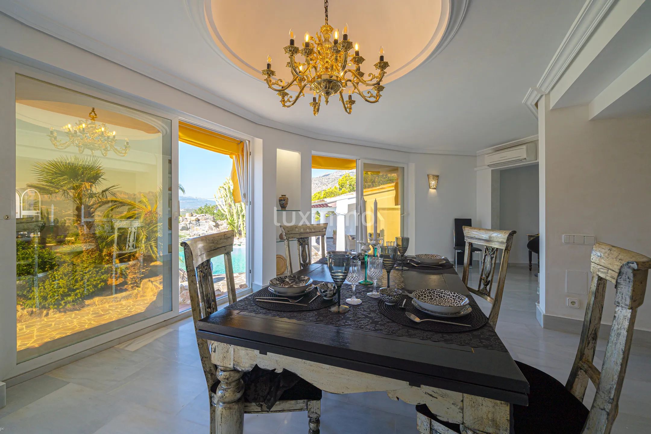 Charmante villa in mediterrane stijl met 4 slaapkamers en uitzicht op zee — photo 16