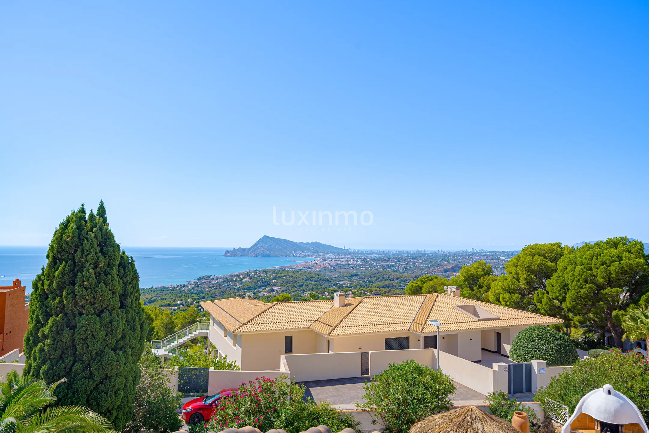 Charmante villa in mediterrane stijl met 4 slaapkamers en uitzicht op zee — photo 26