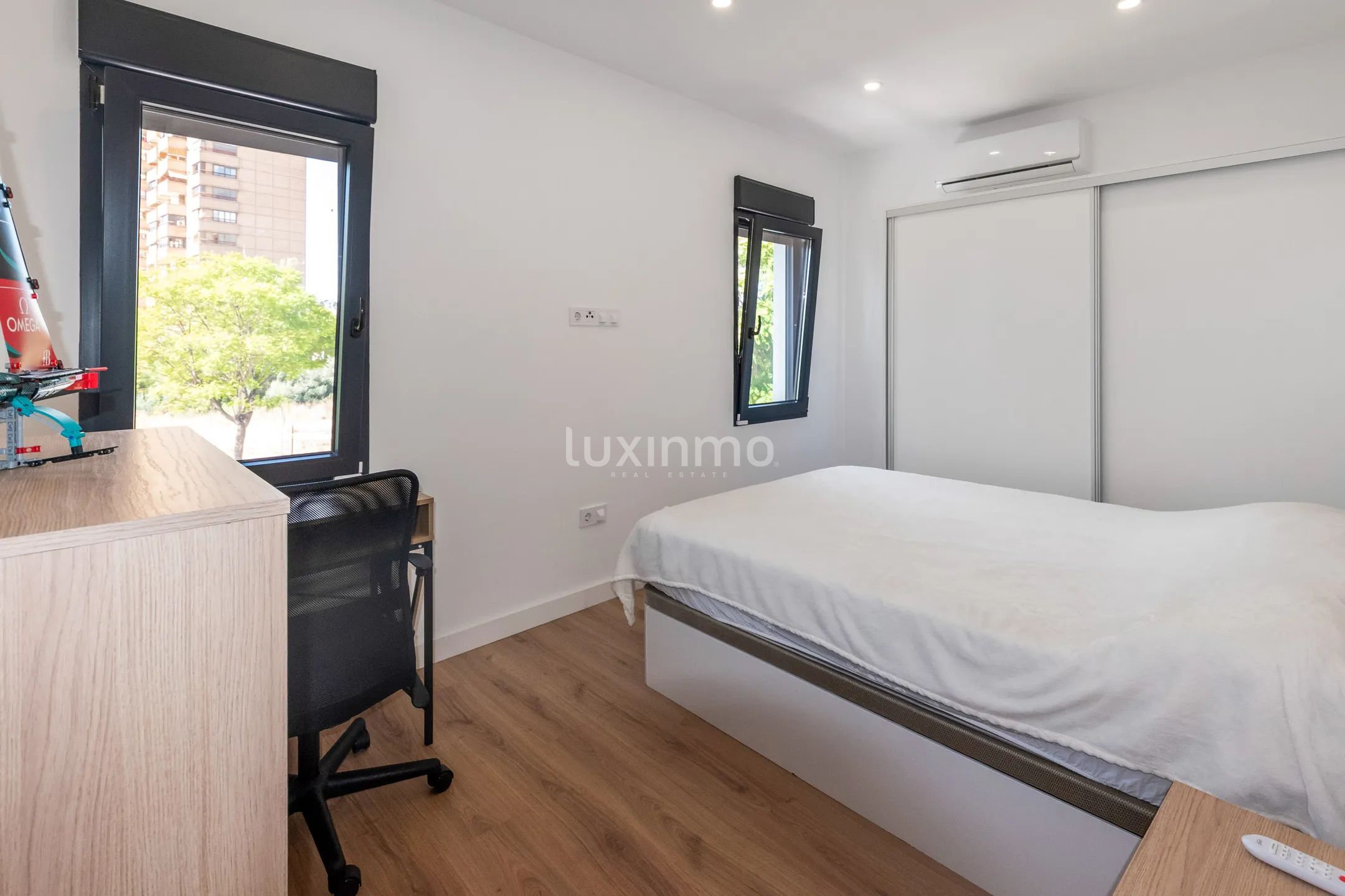 Luxury Modern Duplex in Benidorm — photo 17