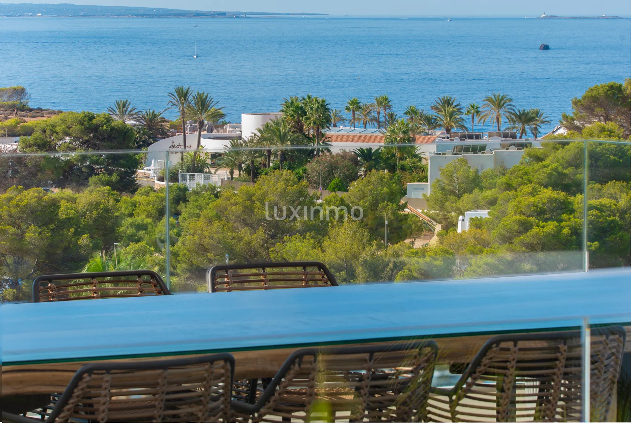 Luxury Villa with Breathtaking Sea Views in Cap Martinet — photo 14